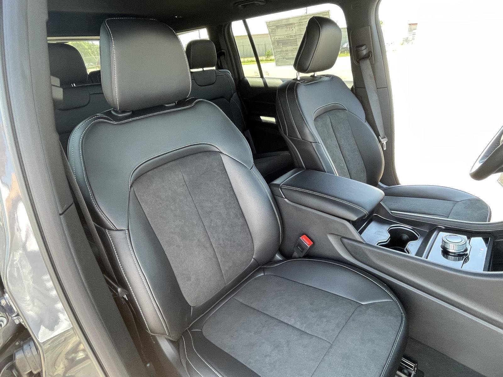 2025 Jeep Grand Cherokee Altitude X photo 29