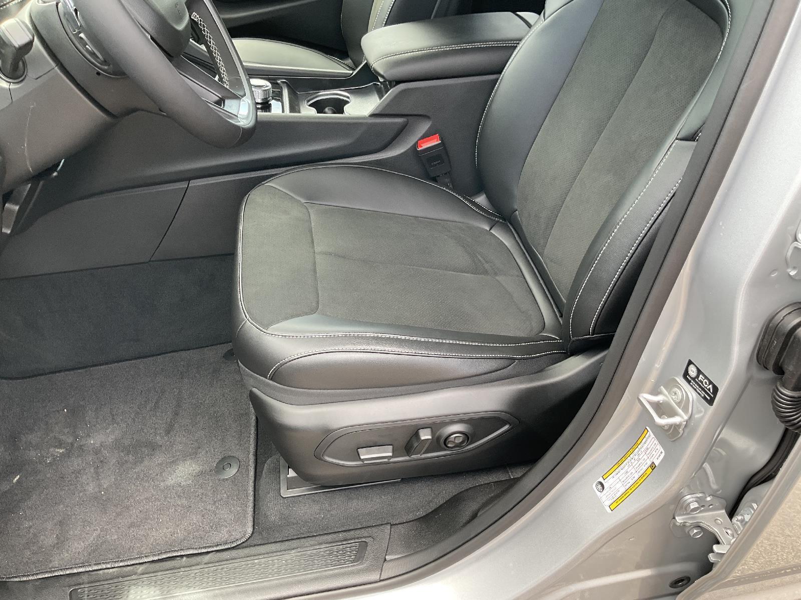 2025 Jeep Grand Cherokee Altitude X photo 15