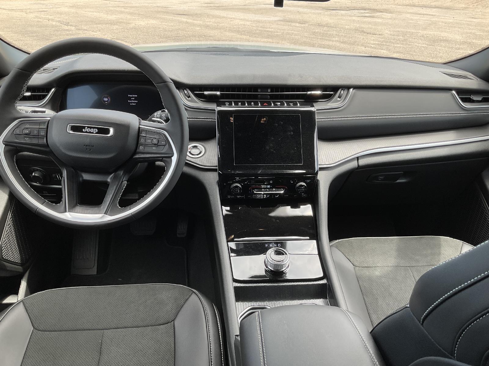 2025 Jeep Grand Cherokee Altitude X photo 18