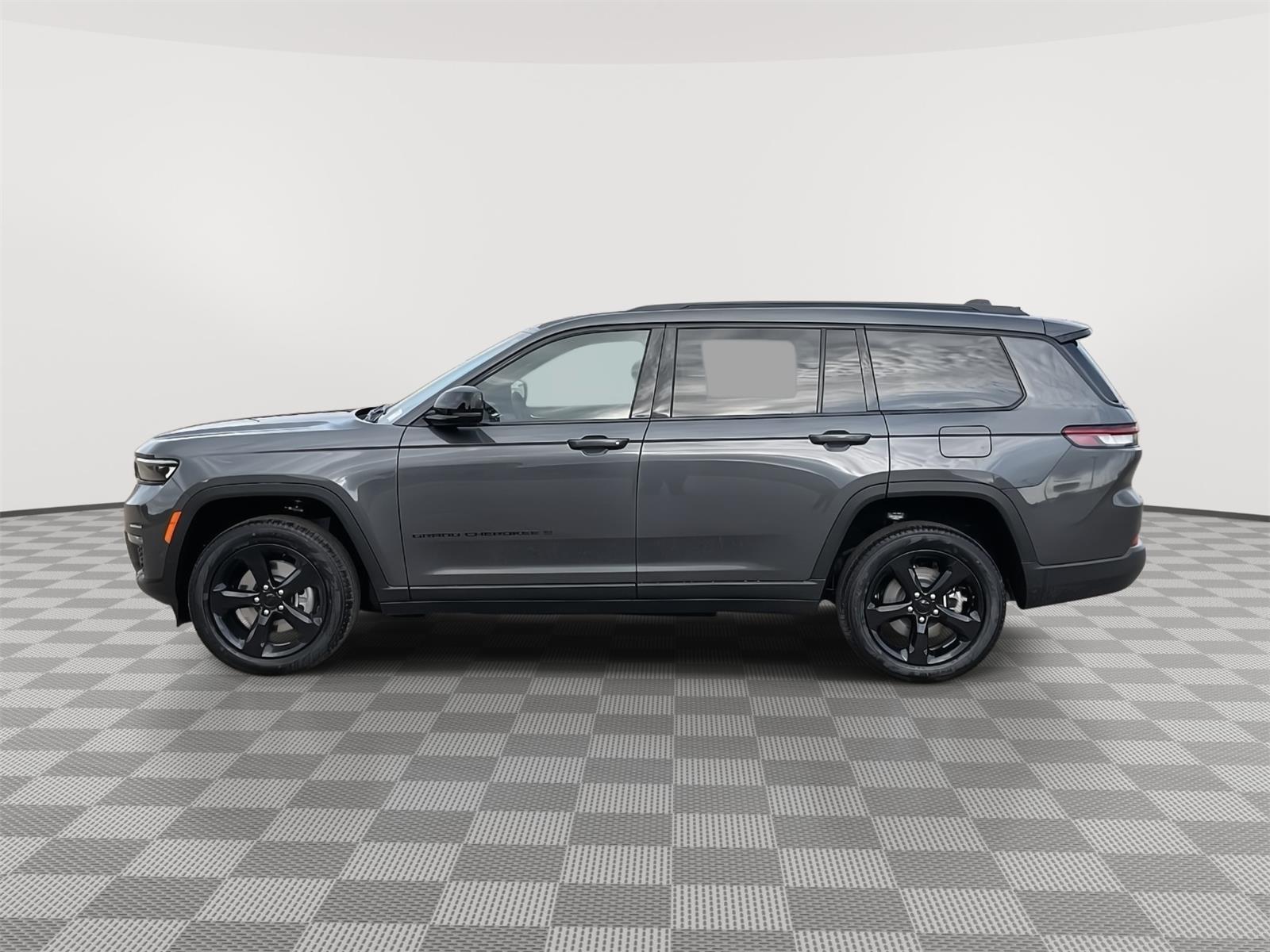 2025 Jeep Grand Cherokee Limited photo 2