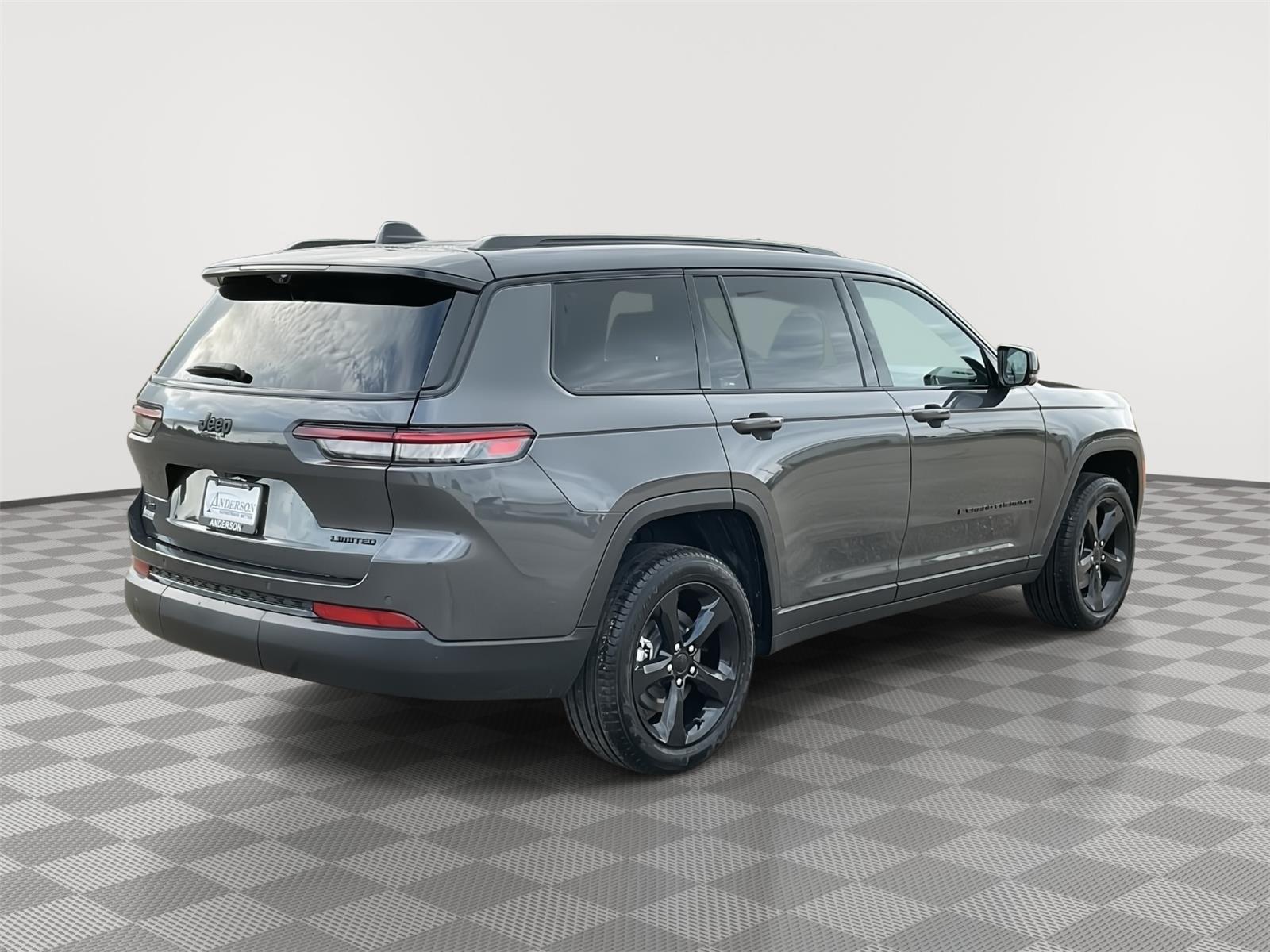 2025 Jeep Grand Cherokee Limited photo 4