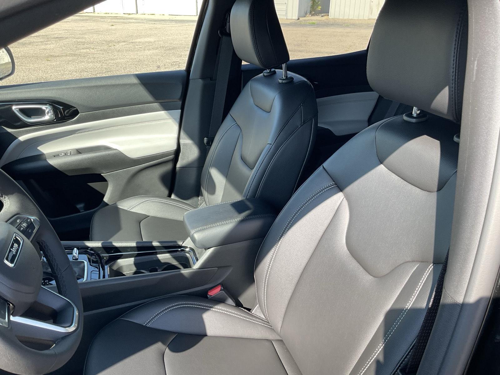 New 2025 Jeep Compass Limited SUV/Crossover for sale in Grand Island NE