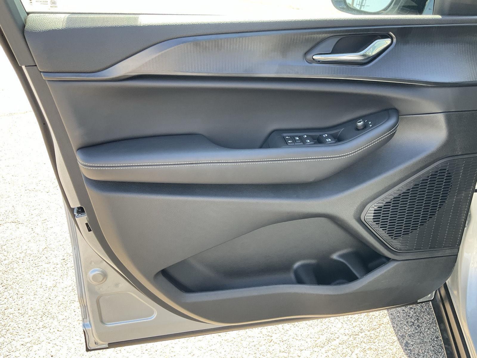 New 2025 Jeep Grand Cherokee L Altitude X SUV/Crossover for sale in Grand Island NE