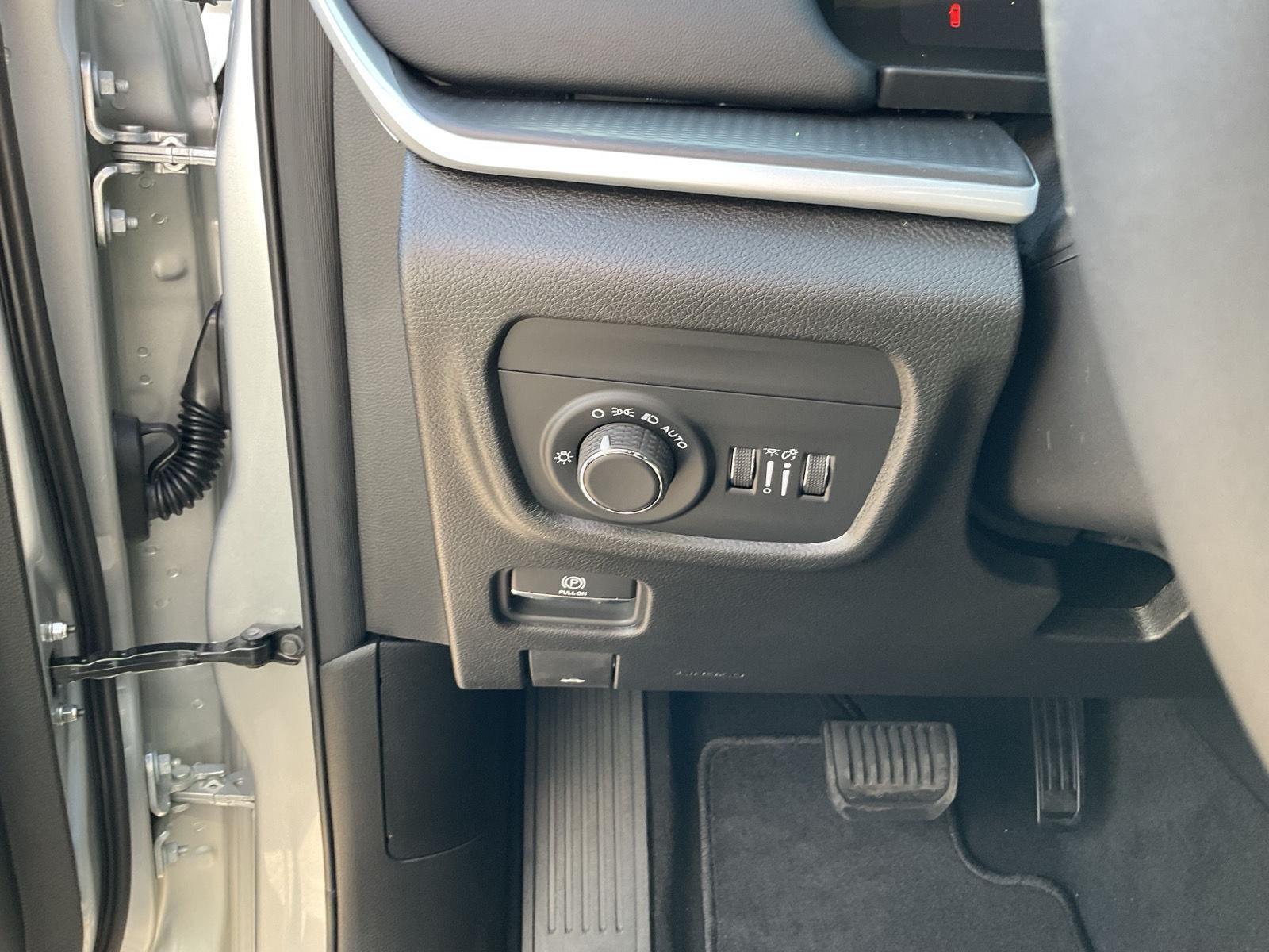 New 2025 Jeep Grand Cherokee L Altitude X SUV/Crossover for sale in Grand Island NE