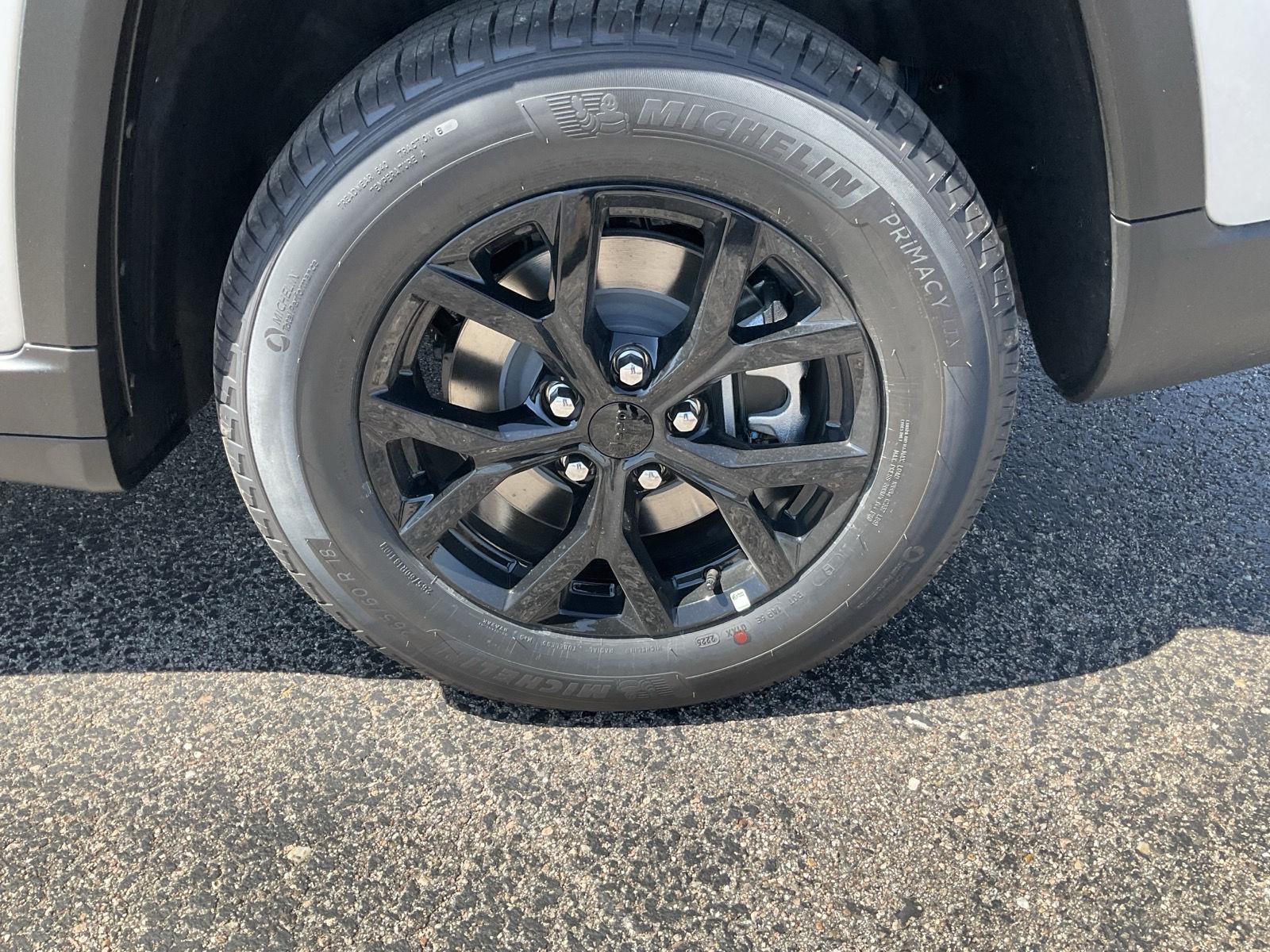 2025 Jeep Grand Cherokee Laredo Altitude X photo 19