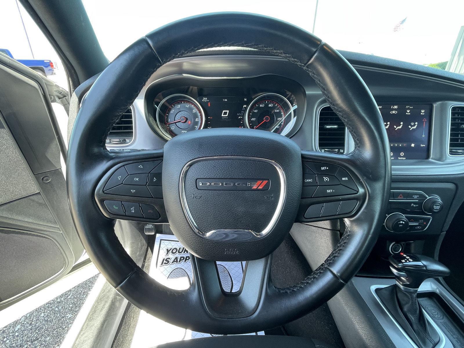 2023 Dodge Charger SXT photo 13