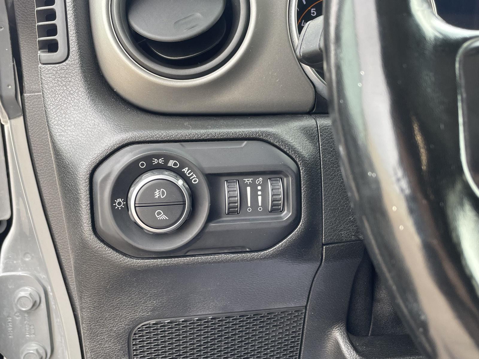 Pre-Owned 2021 Jeep Gladiator for sale in Grand Island NE