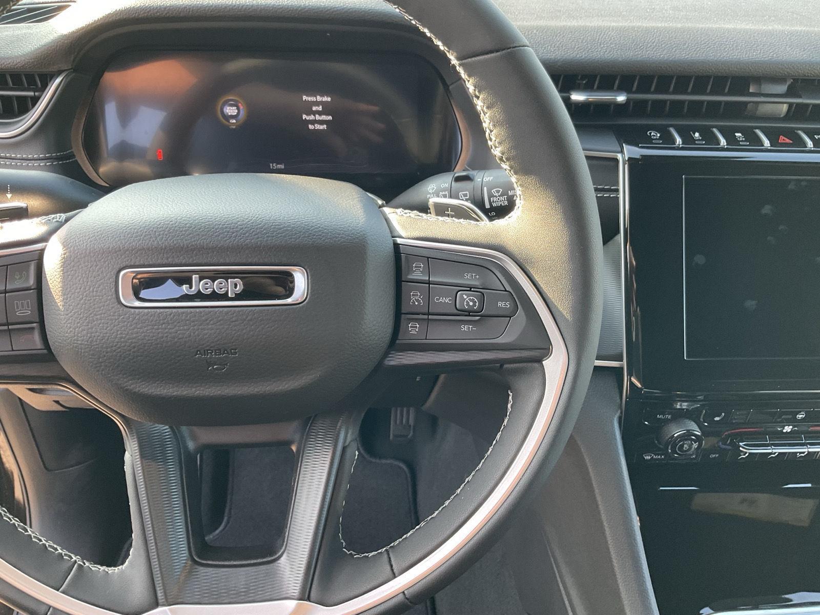 2025 Jeep Grand Cherokee Laredo Altitude X photo 7
