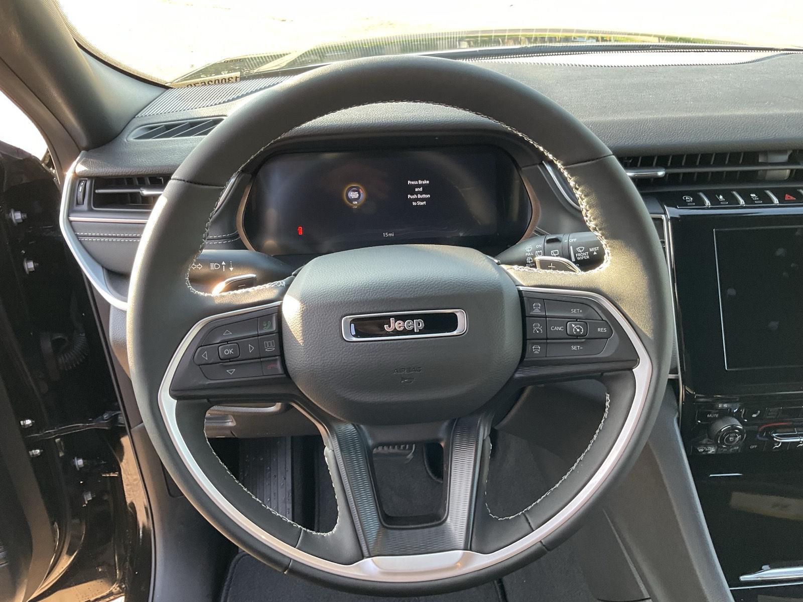 2025 Jeep Grand Cherokee Laredo Altitude X photo 9