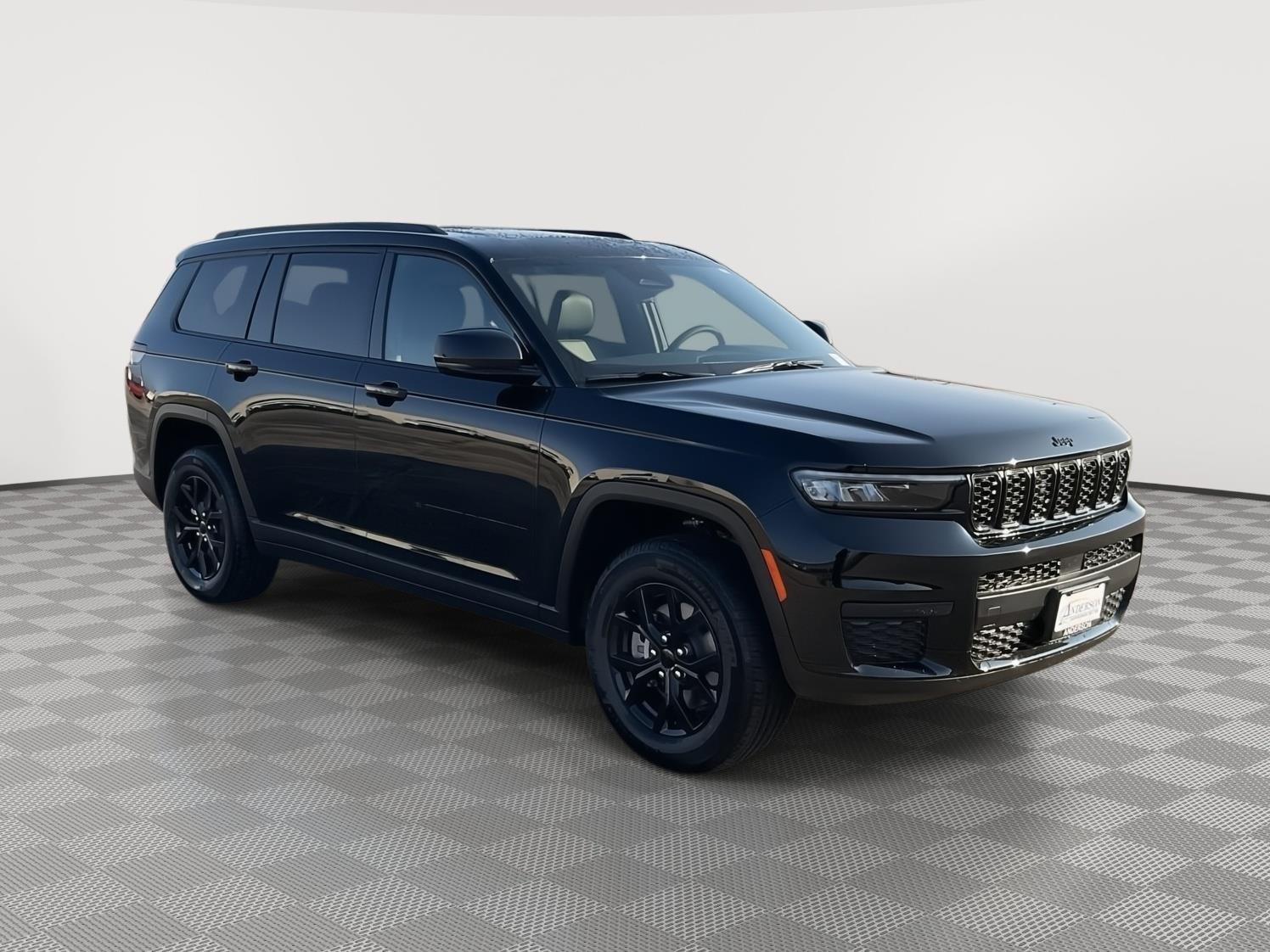 Used 2025 Jeep Grand Cherokee L for sale in Grand Island NE