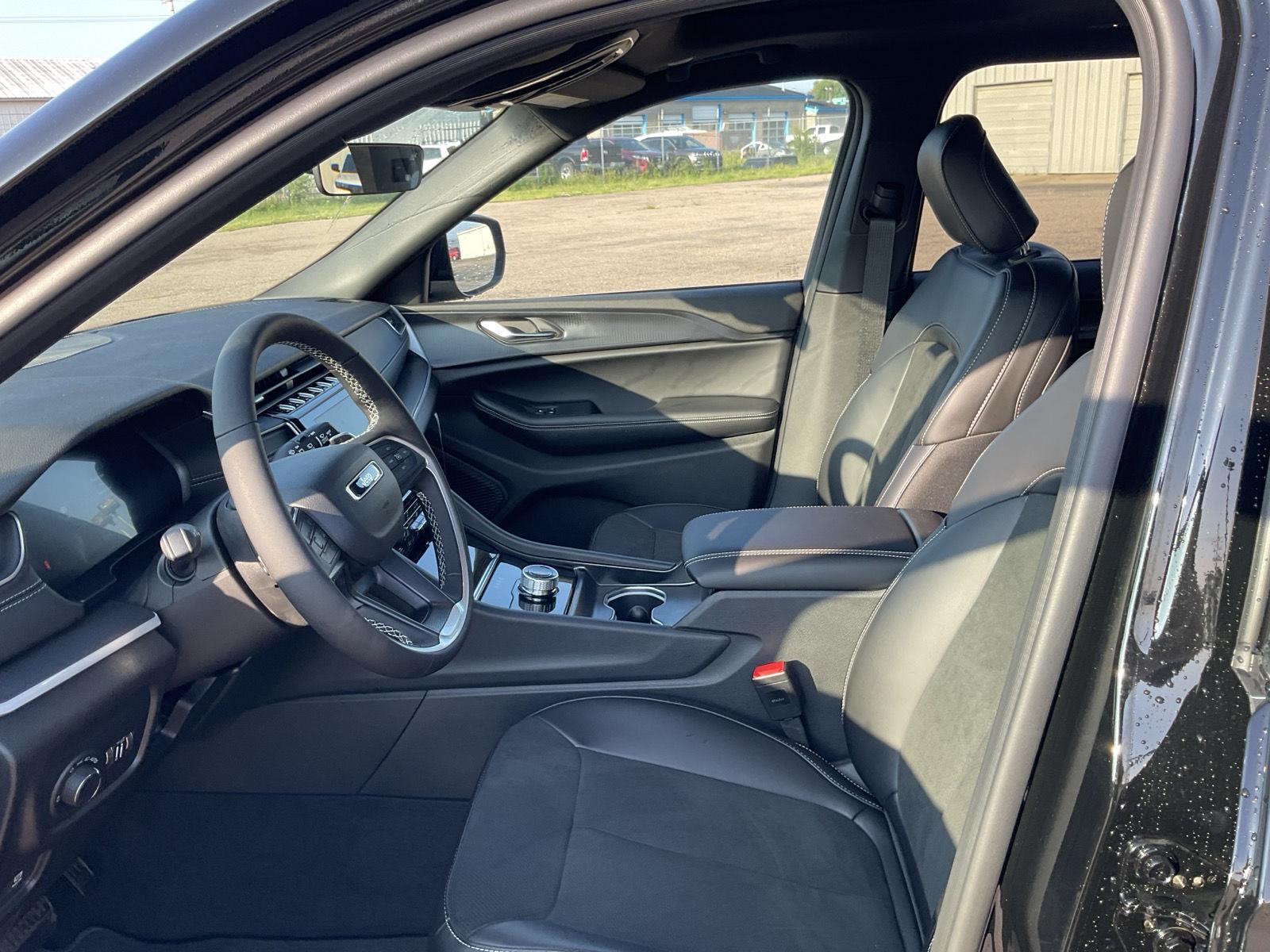 Used 2025 Jeep Grand Cherokee L for sale in Grand Island NE