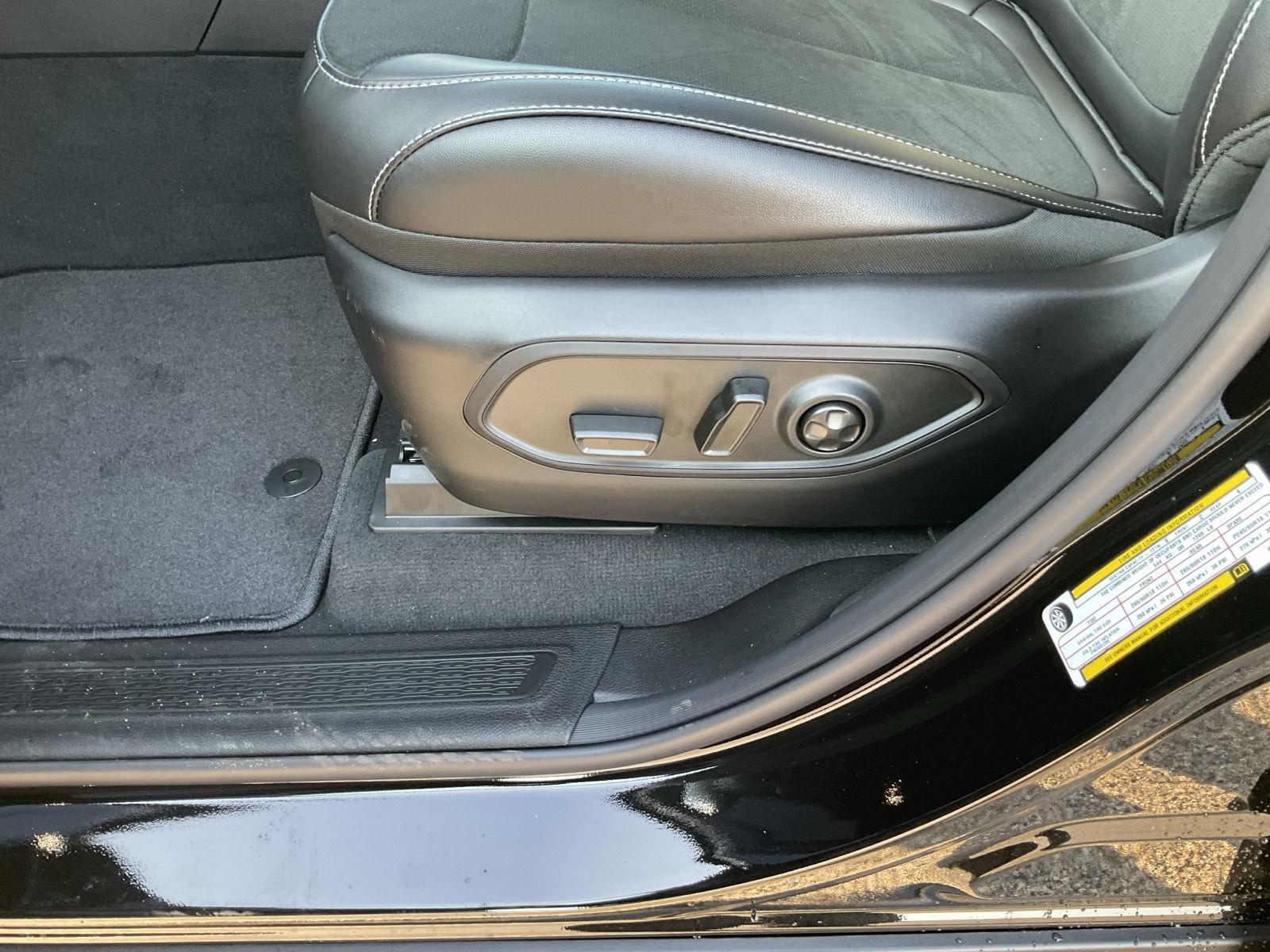Used 2025 Jeep Grand Cherokee L for sale in Grand Island NE