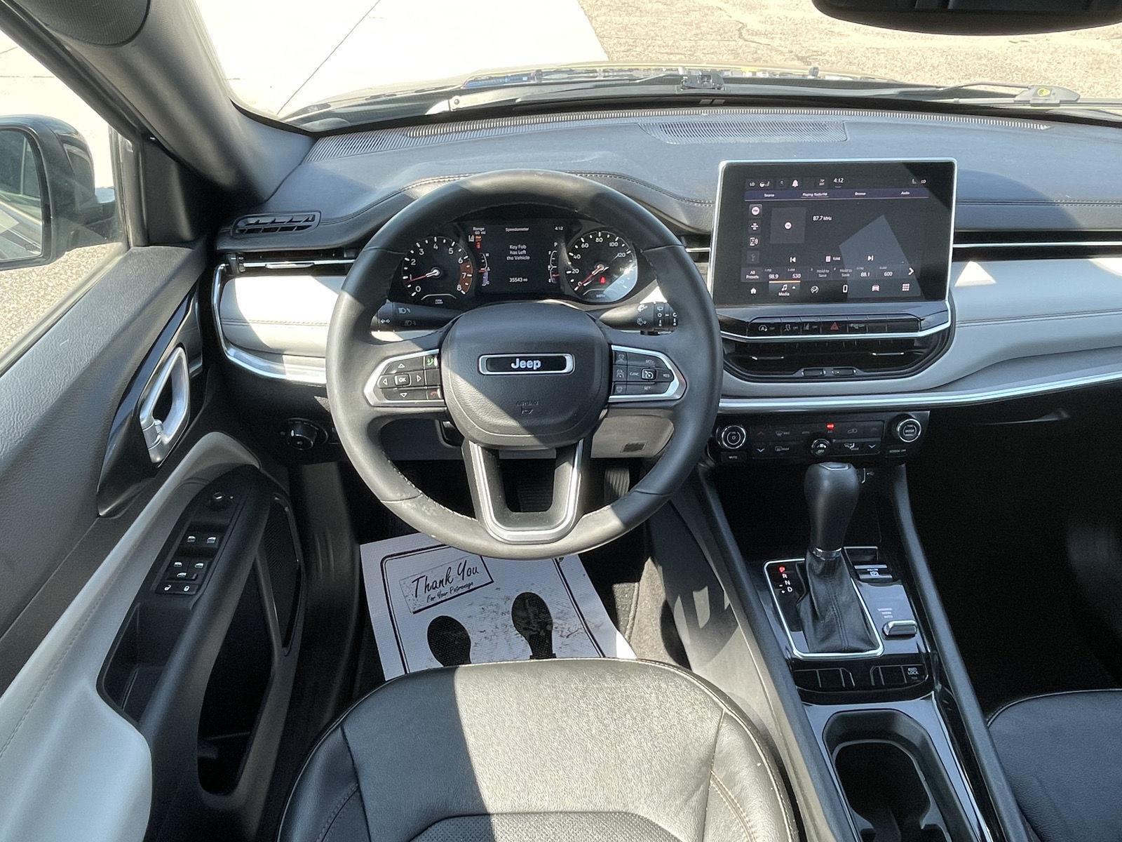 2023 Jeep Compass Limited photo 12
