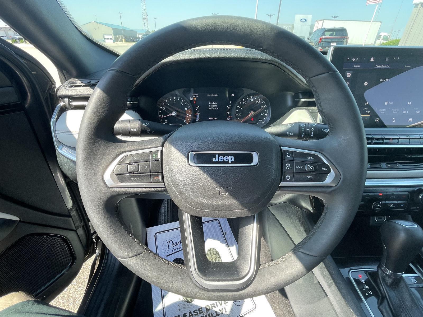 2023 Jeep Compass Limited photo 13