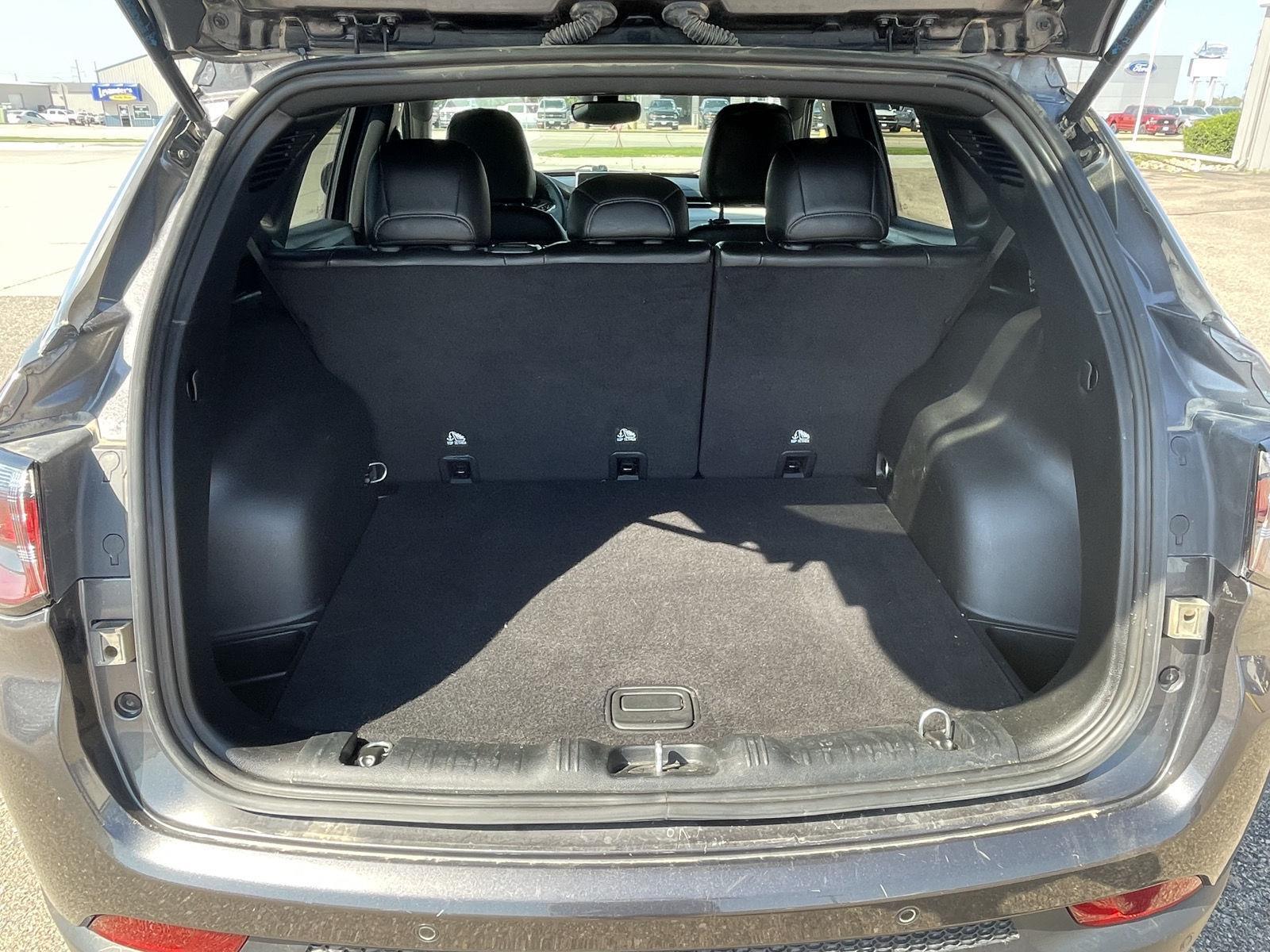 2023 Jeep Compass Limited photo 23