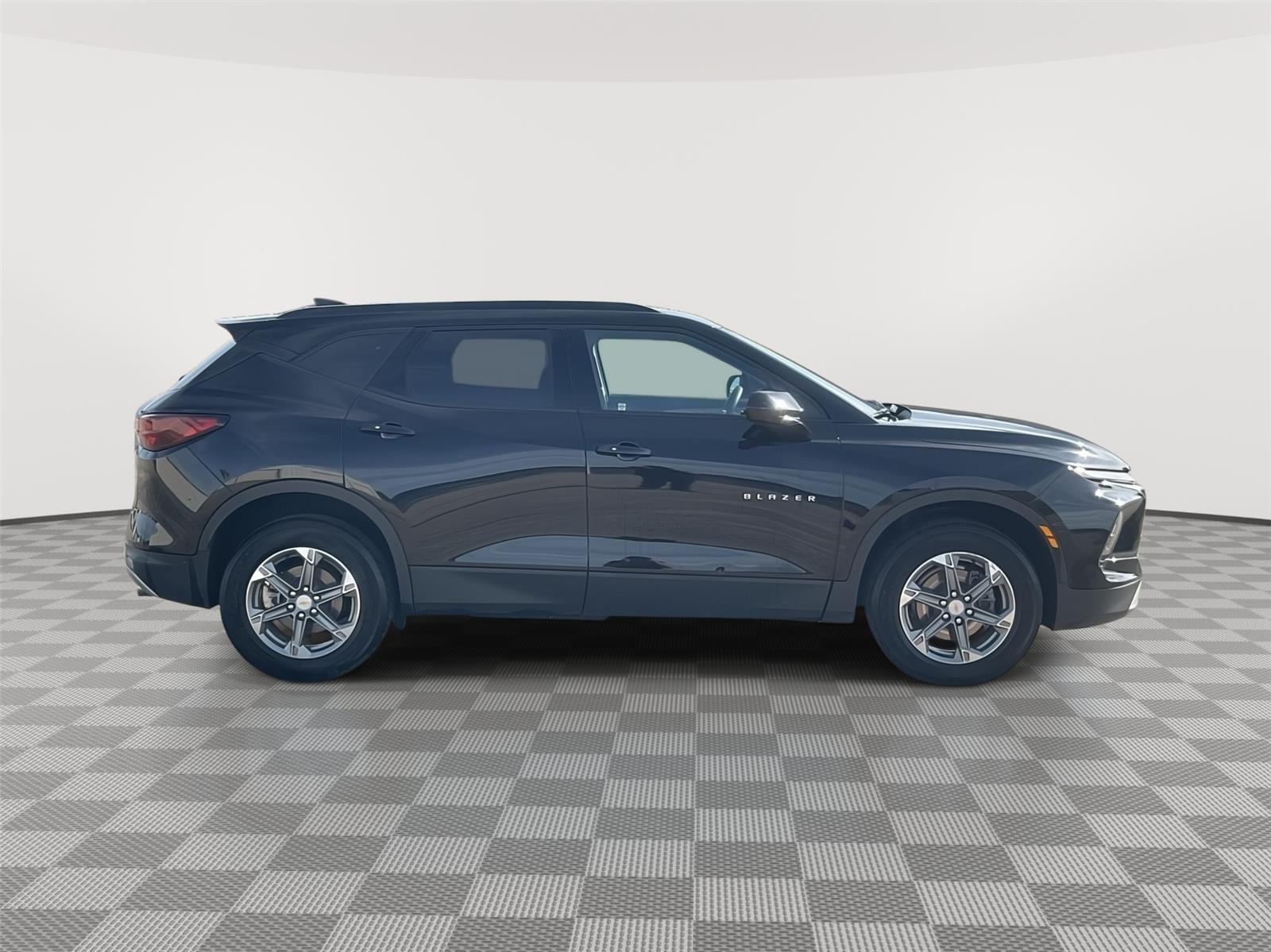 2023 Chevrolet Blazer 2LT photo 5