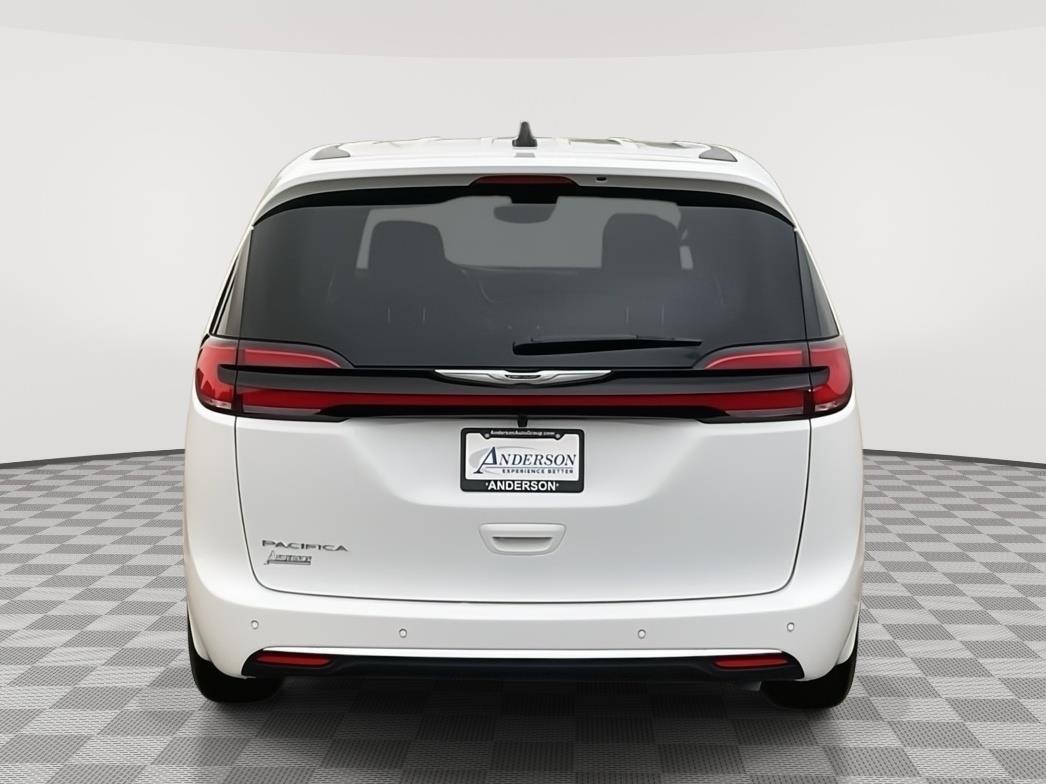 New 2026 Chrysler Pacifica Select Minivan for sale in Grand Island NE