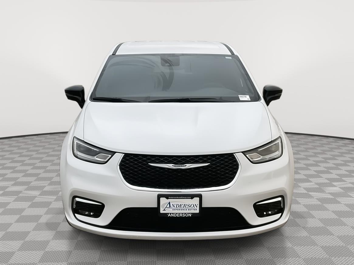 New 2026 Chrysler Pacifica Select Minivan for sale in Grand Island NE