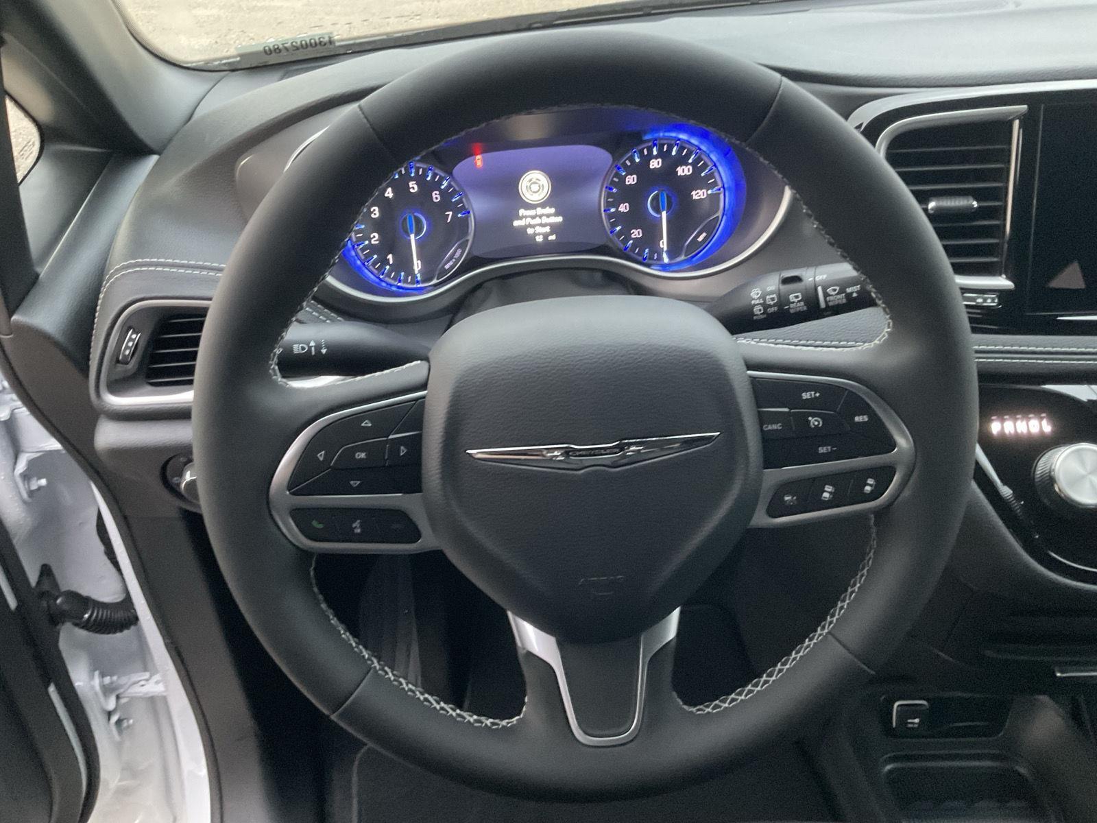 New 2026 Chrysler Pacifica Select Minivan for sale in Grand Island NE