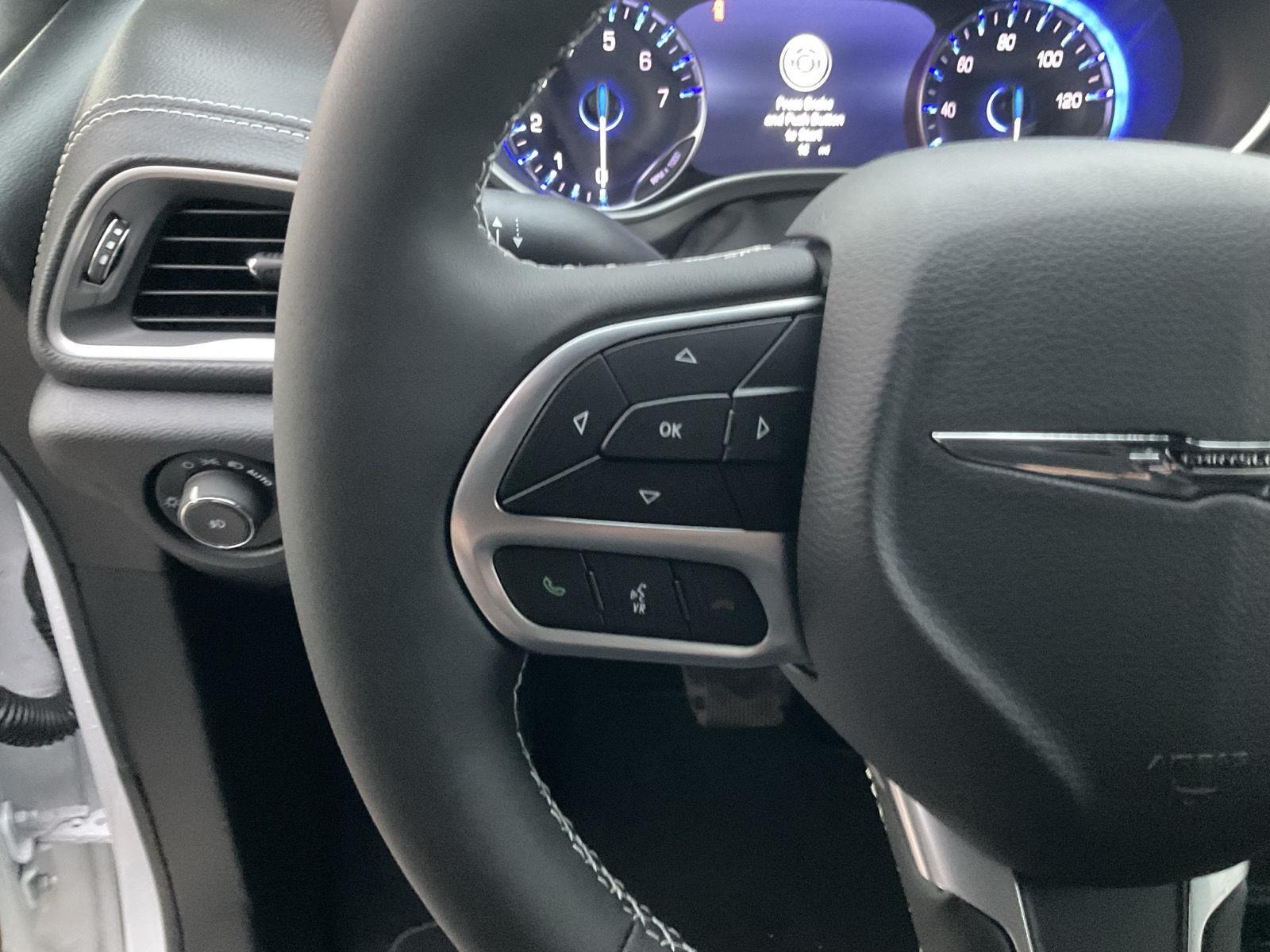 New 2026 Chrysler Pacifica Select Minivan for sale in Grand Island NE