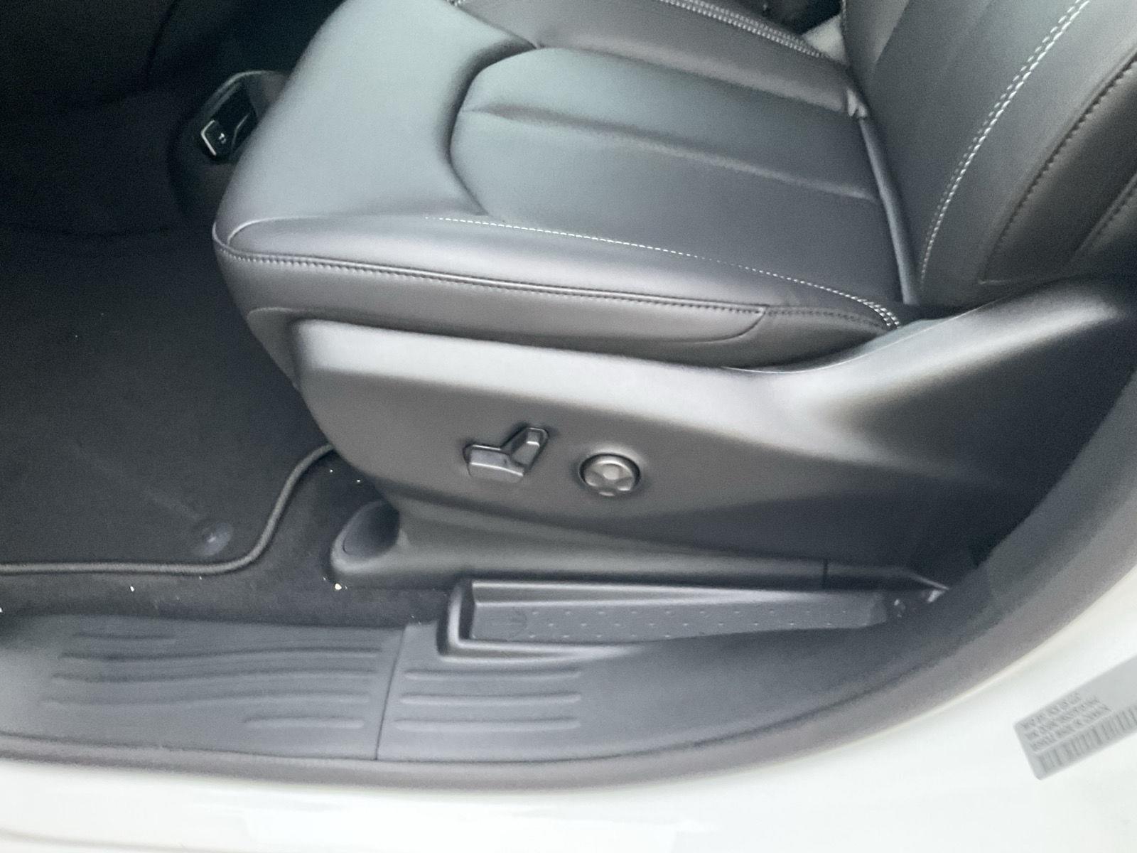 New 2026 Chrysler Pacifica Select Minivan for sale in Grand Island NE