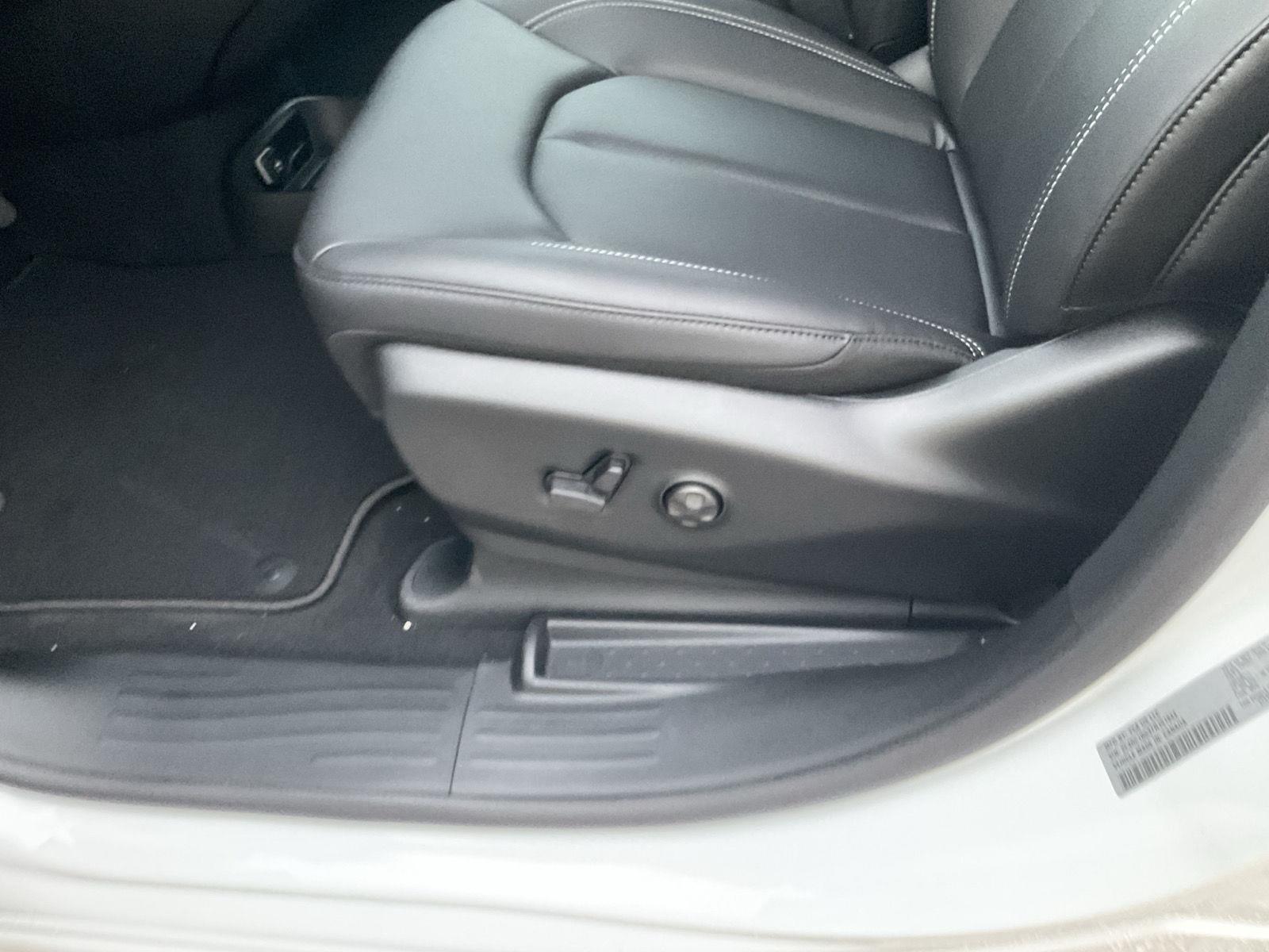 New 2026 Chrysler Pacifica Select Minivan for sale in Grand Island NE