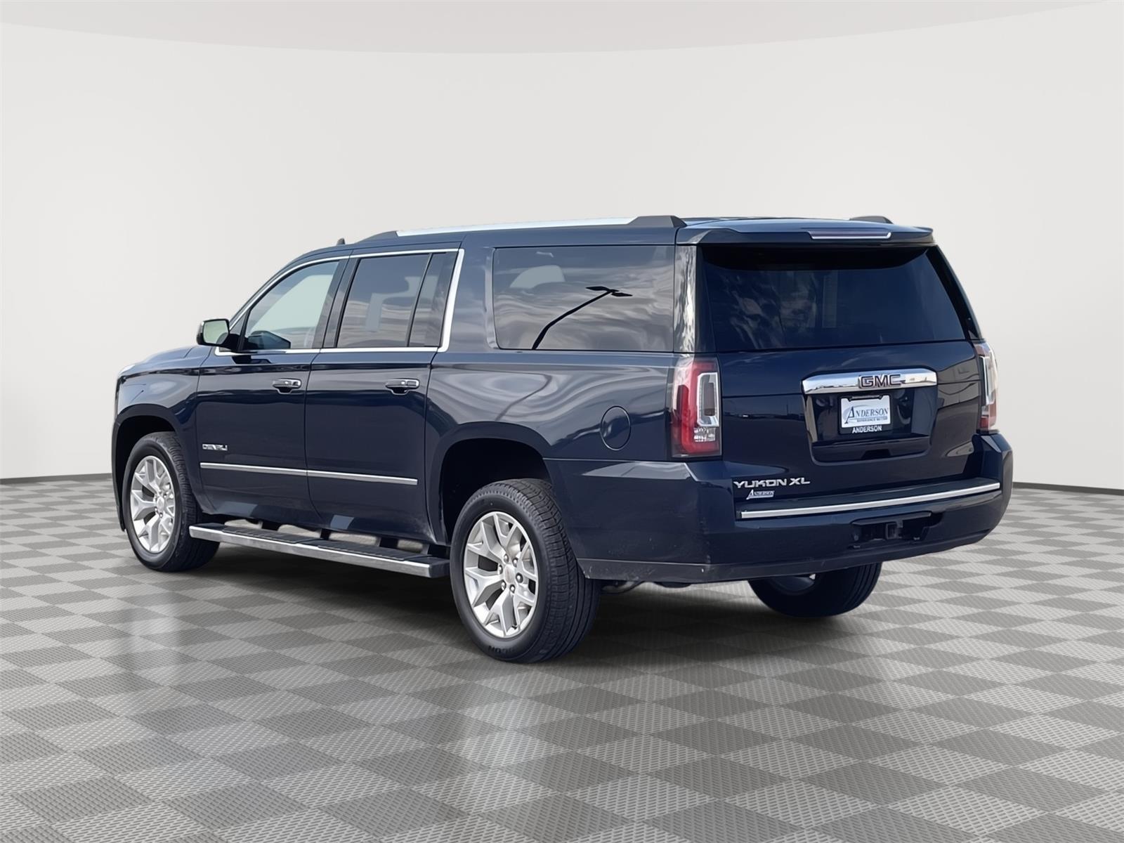 Used 2020 GMC Yukon XL for sale in Grand Island NE