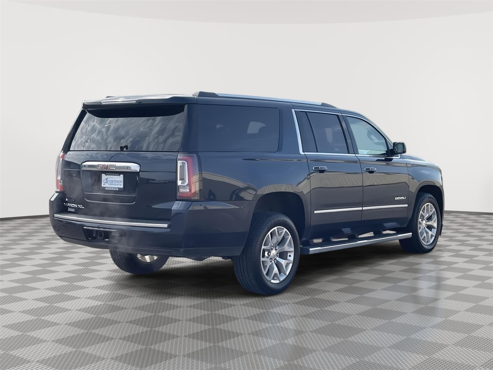 Used 2020 GMC Yukon XL for sale in Grand Island NE