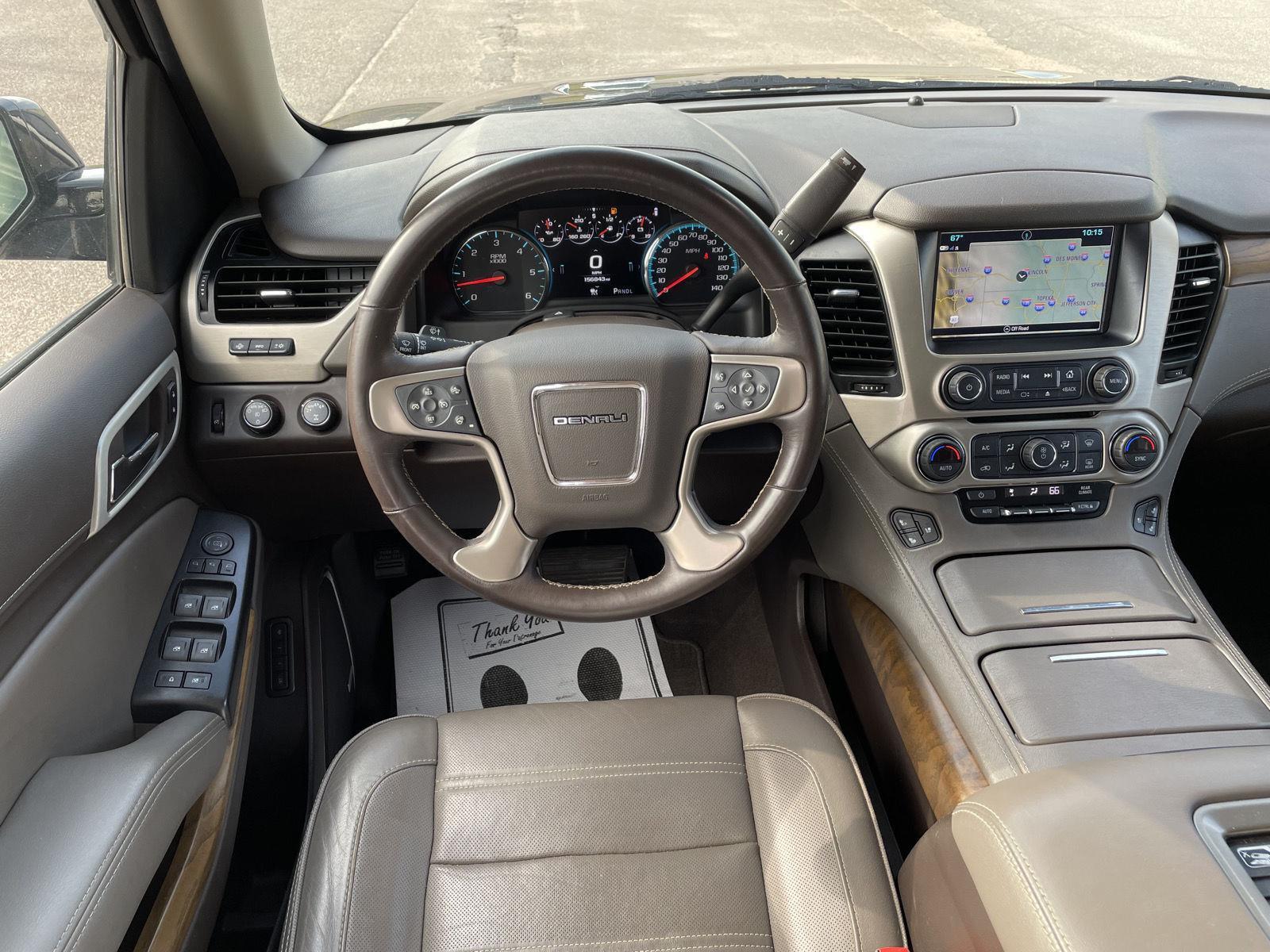 Used 2020 GMC Yukon XL for sale in Grand Island NE