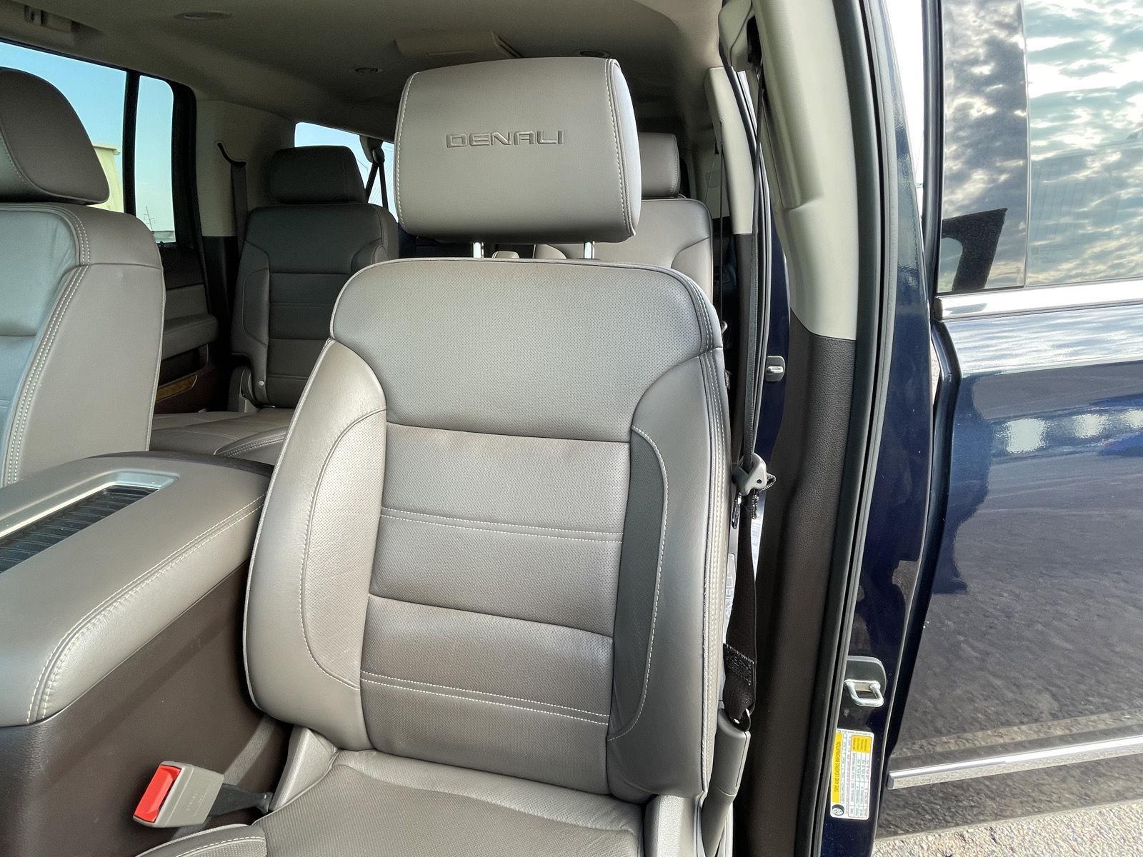 Used 2020 GMC Yukon XL for sale in Grand Island NE