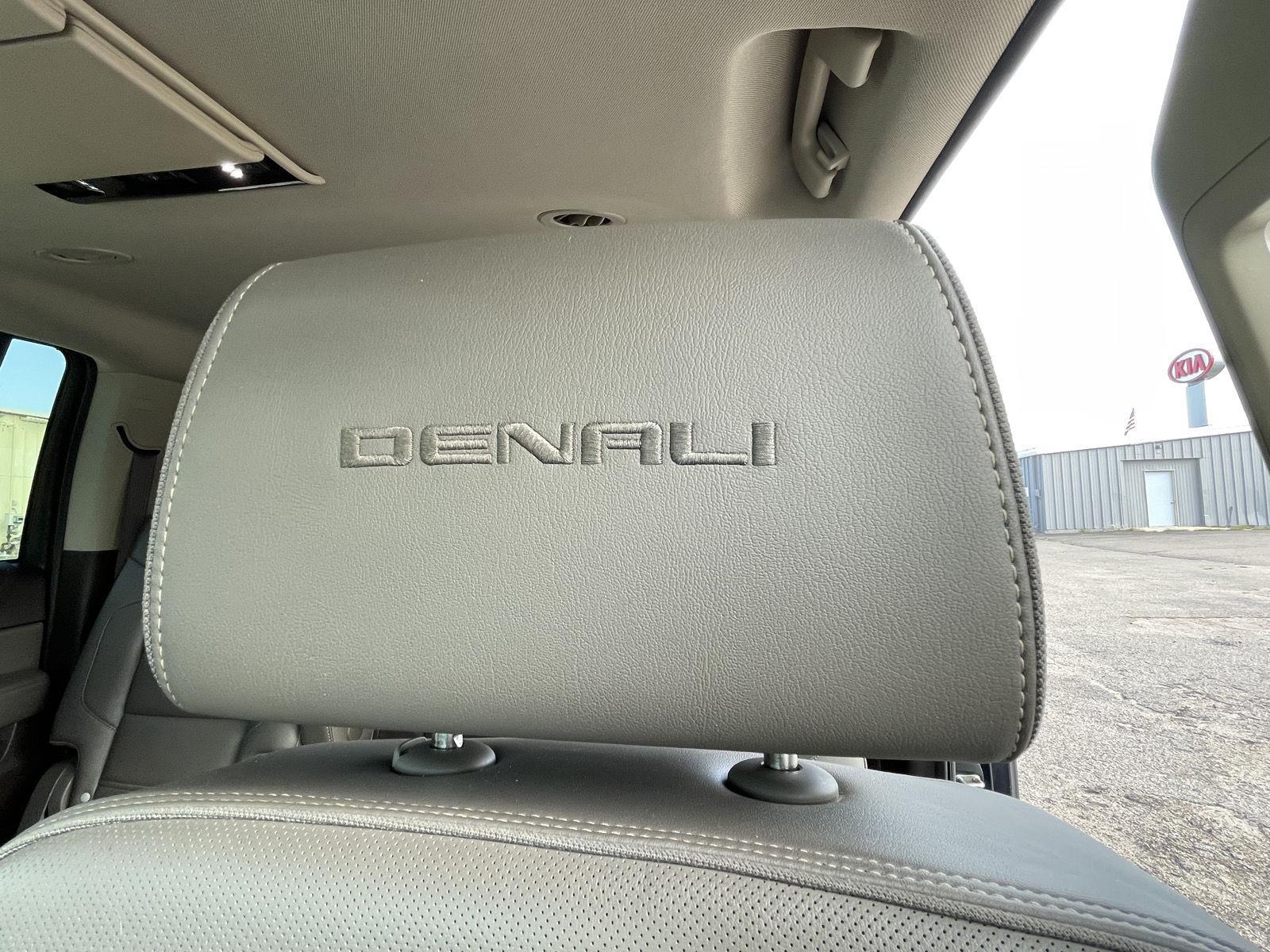 Used 2020 GMC Yukon XL for sale in Grand Island NE