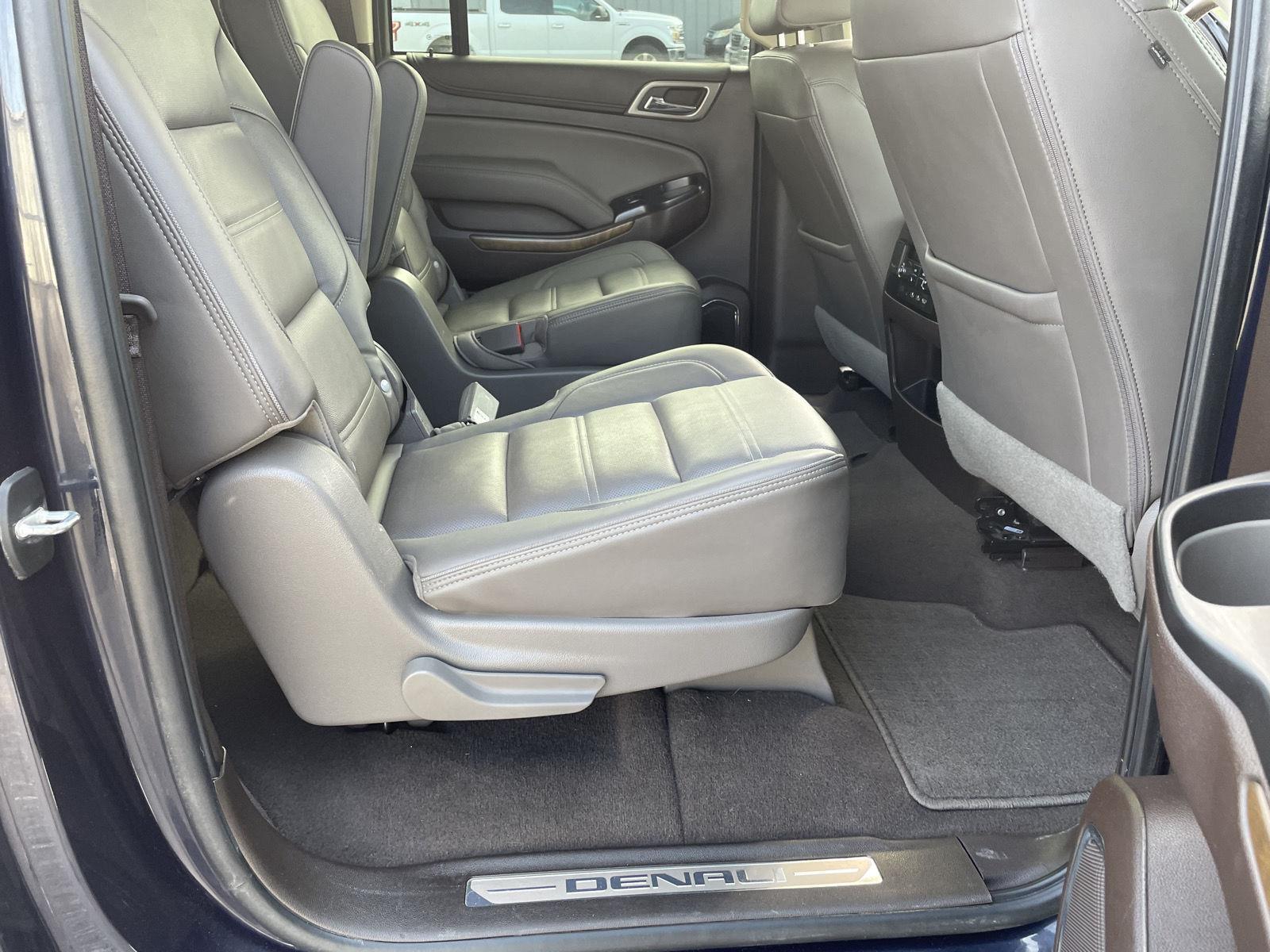 Used 2020 GMC Yukon XL for sale in Grand Island NE