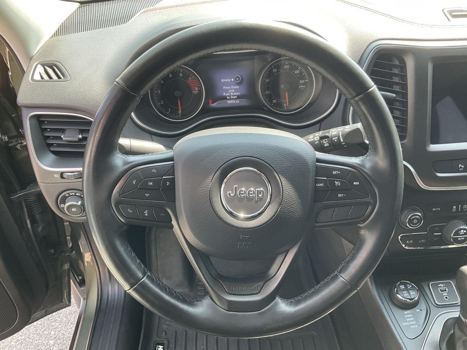 2020 Jeep Cherokee Trailhawk photo 8