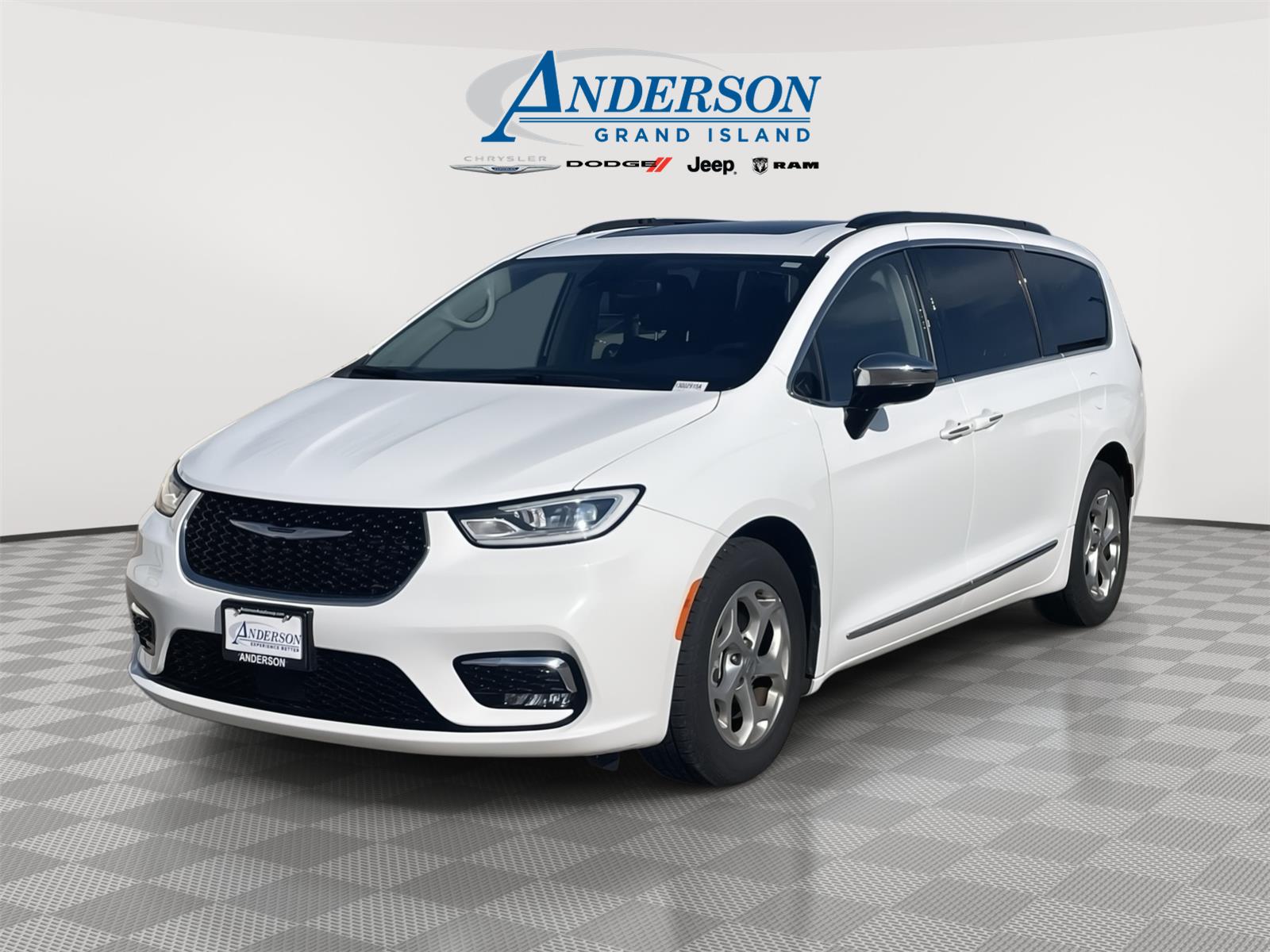Used 2023 Chrysler Pacifica Limited Minivan for sale in Grand Island NE