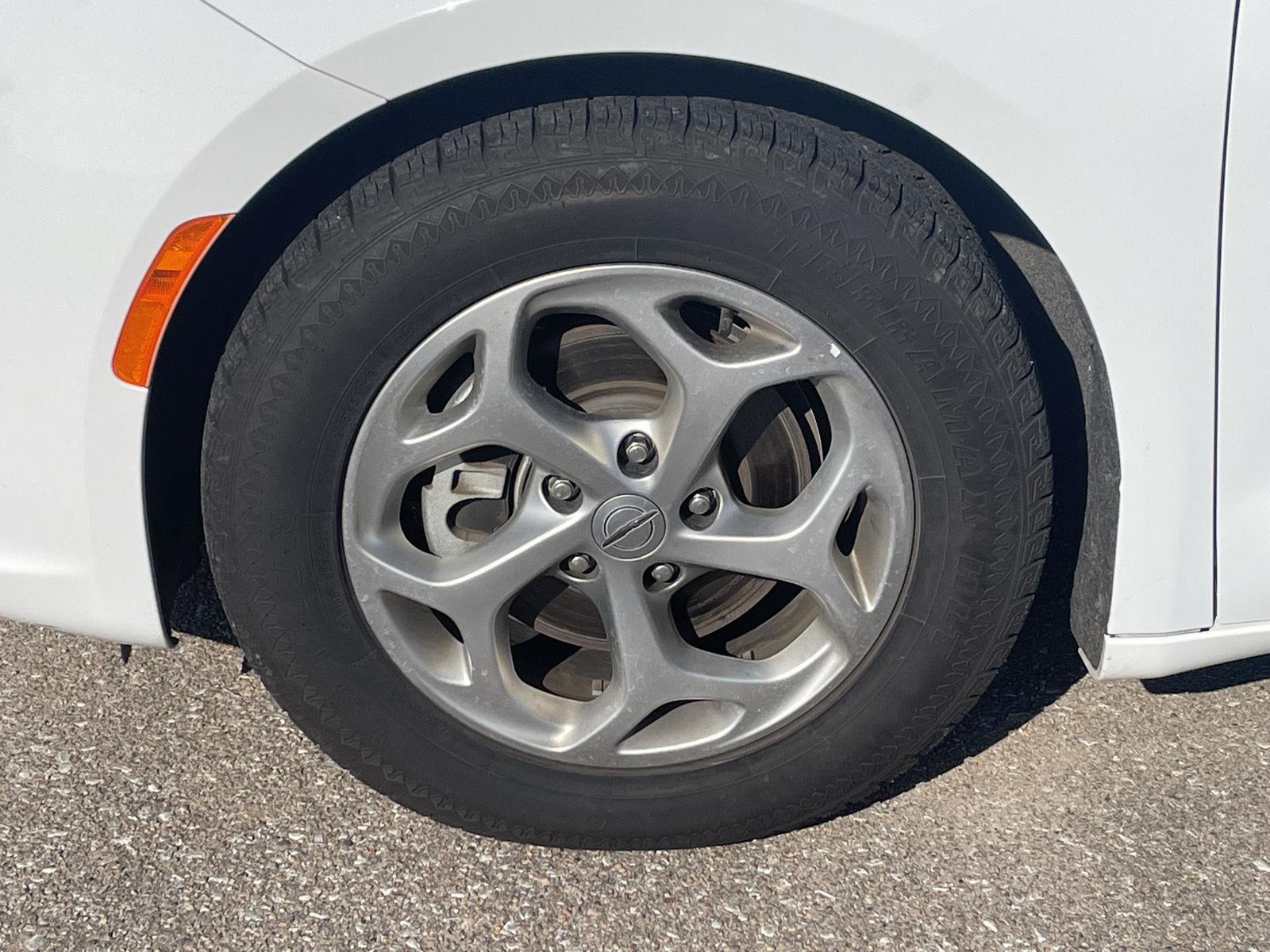 Used 2023 Chrysler Pacifica Limited Minivan for sale in Grand Island NE