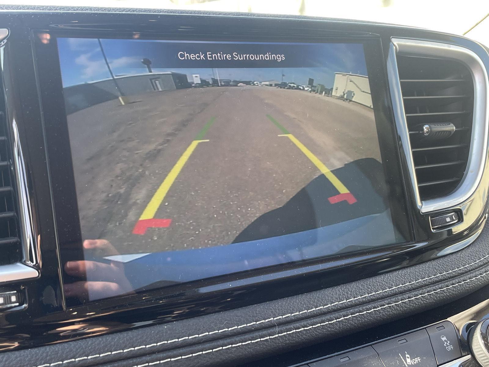 Used 2023 Chrysler Pacifica Limited Minivan for sale in Grand Island NE