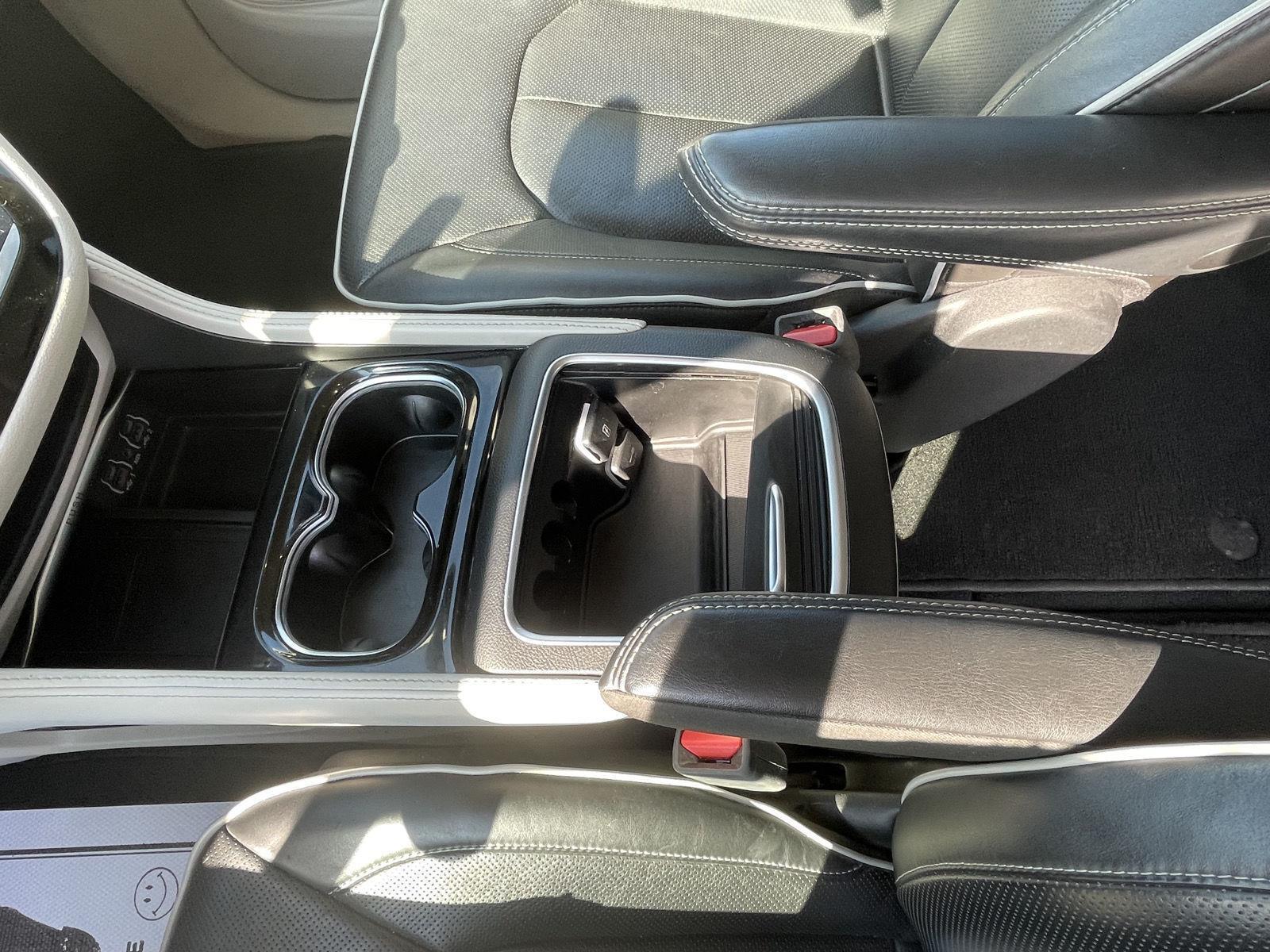 Used 2023 Chrysler Pacifica Limited Minivan for sale in Grand Island NE