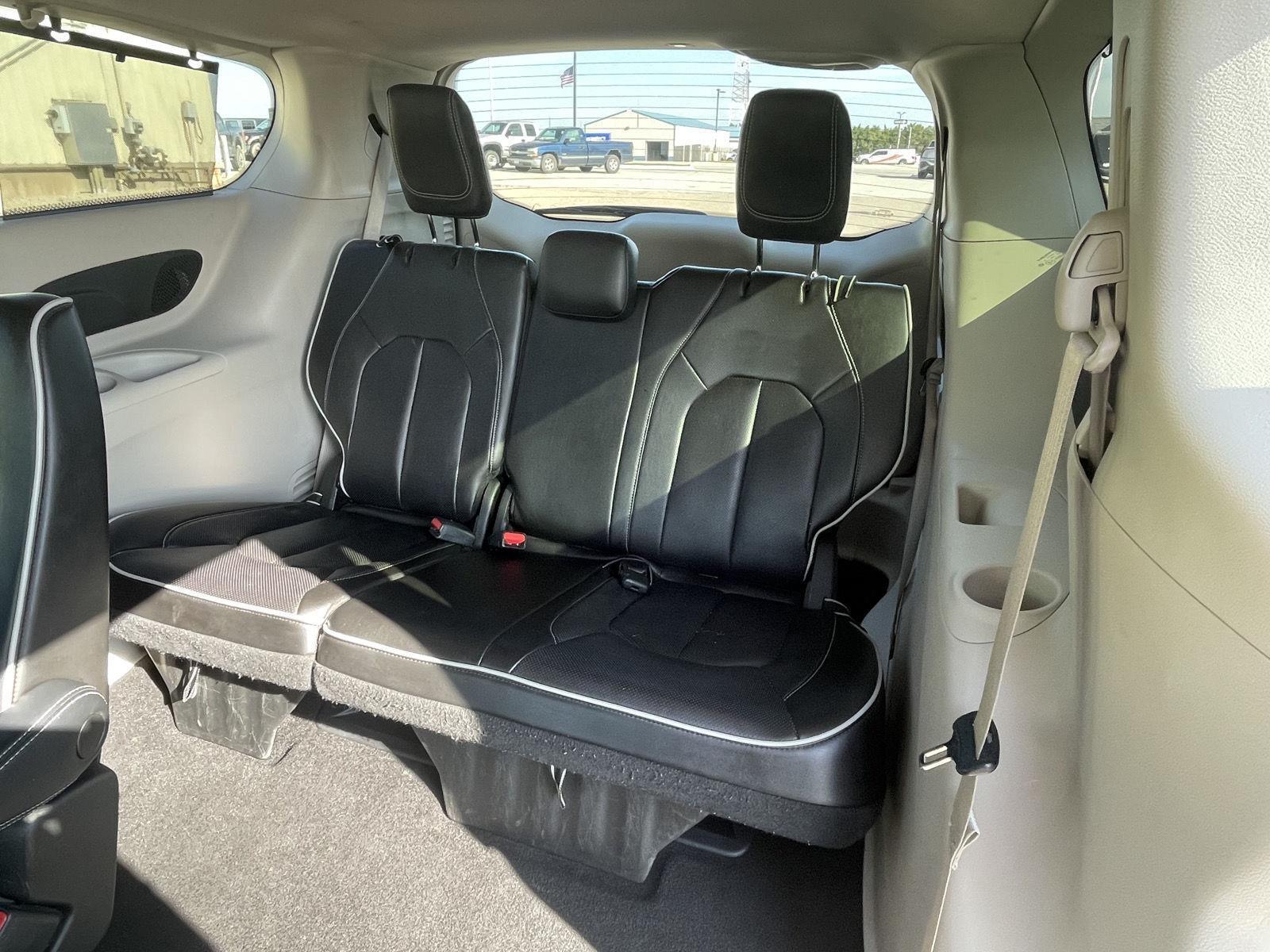 Used 2023 Chrysler Pacifica Limited Minivan for sale in Grand Island NE