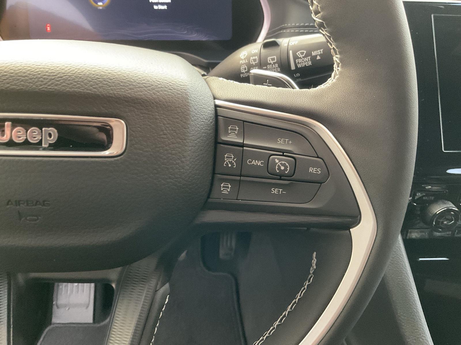 2025 Jeep Grand Cherokee Altitude X photo 11