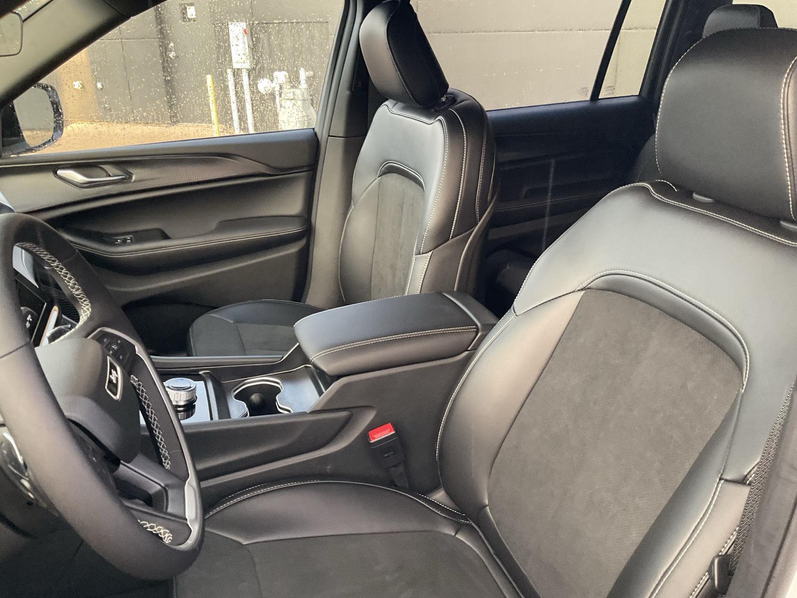 2025 Jeep Grand Cherokee Altitude X photo 13