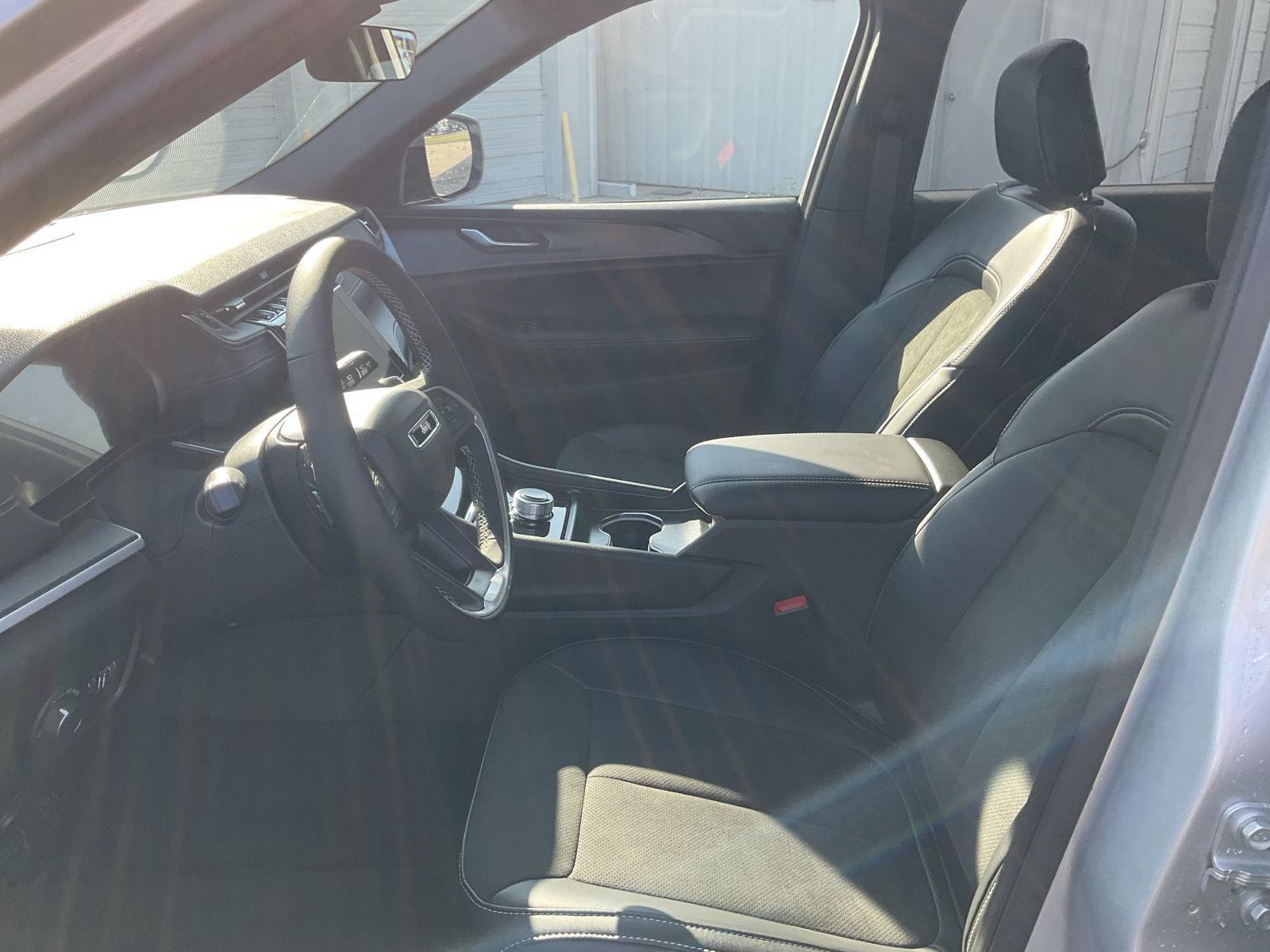 Used 2025 Jeep Grand Cherokee L for sale in Grand Island NE