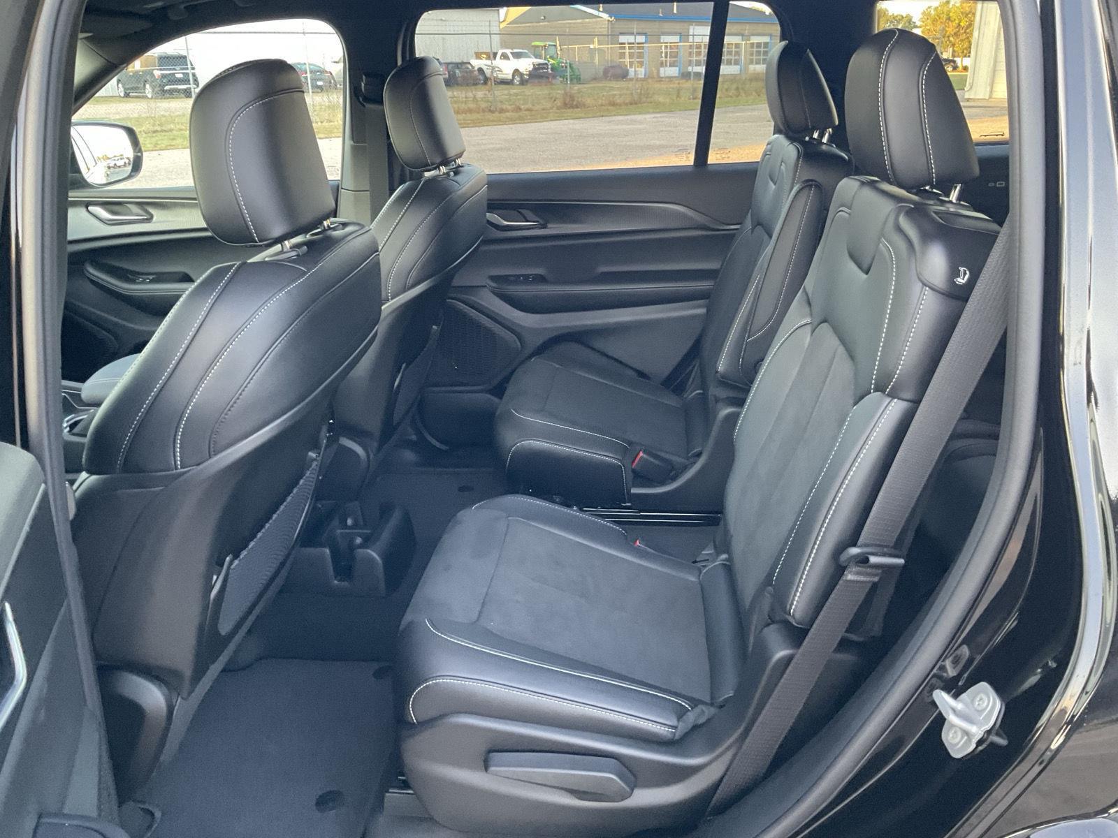Used 2025 Jeep Grand Cherokee L for sale in Grand Island NE