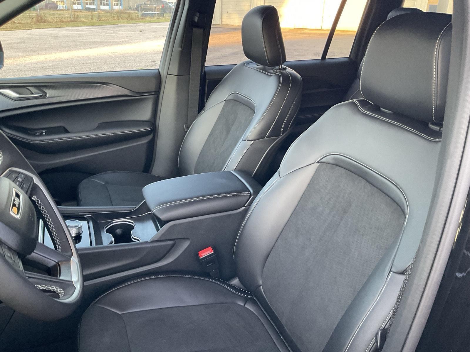 2025 Jeep Grand Cherokee Altitude X photo 12