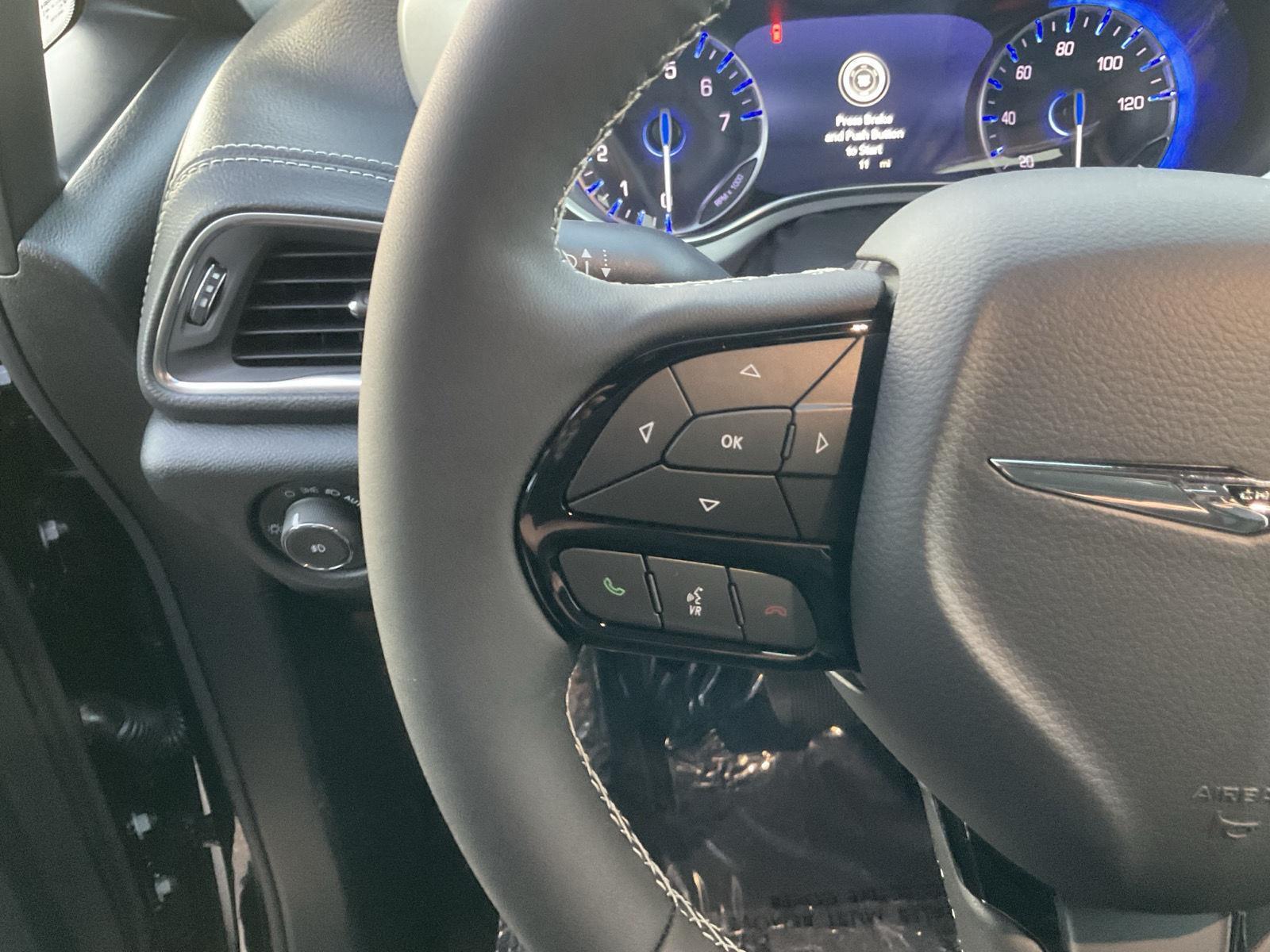 New 2026 Chrysler Pacifica Limited Minivan for sale in Grand Island NE