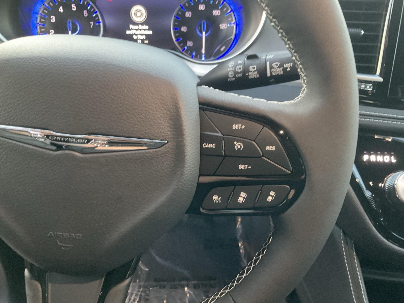 New 2026 Chrysler Pacifica Limited Minivan for sale in Grand Island NE