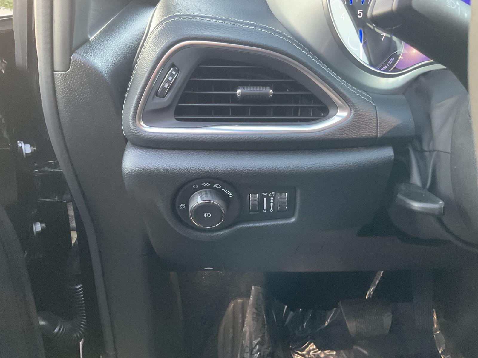 New 2026 Chrysler Pacifica Limited Minivan for sale in Grand Island NE