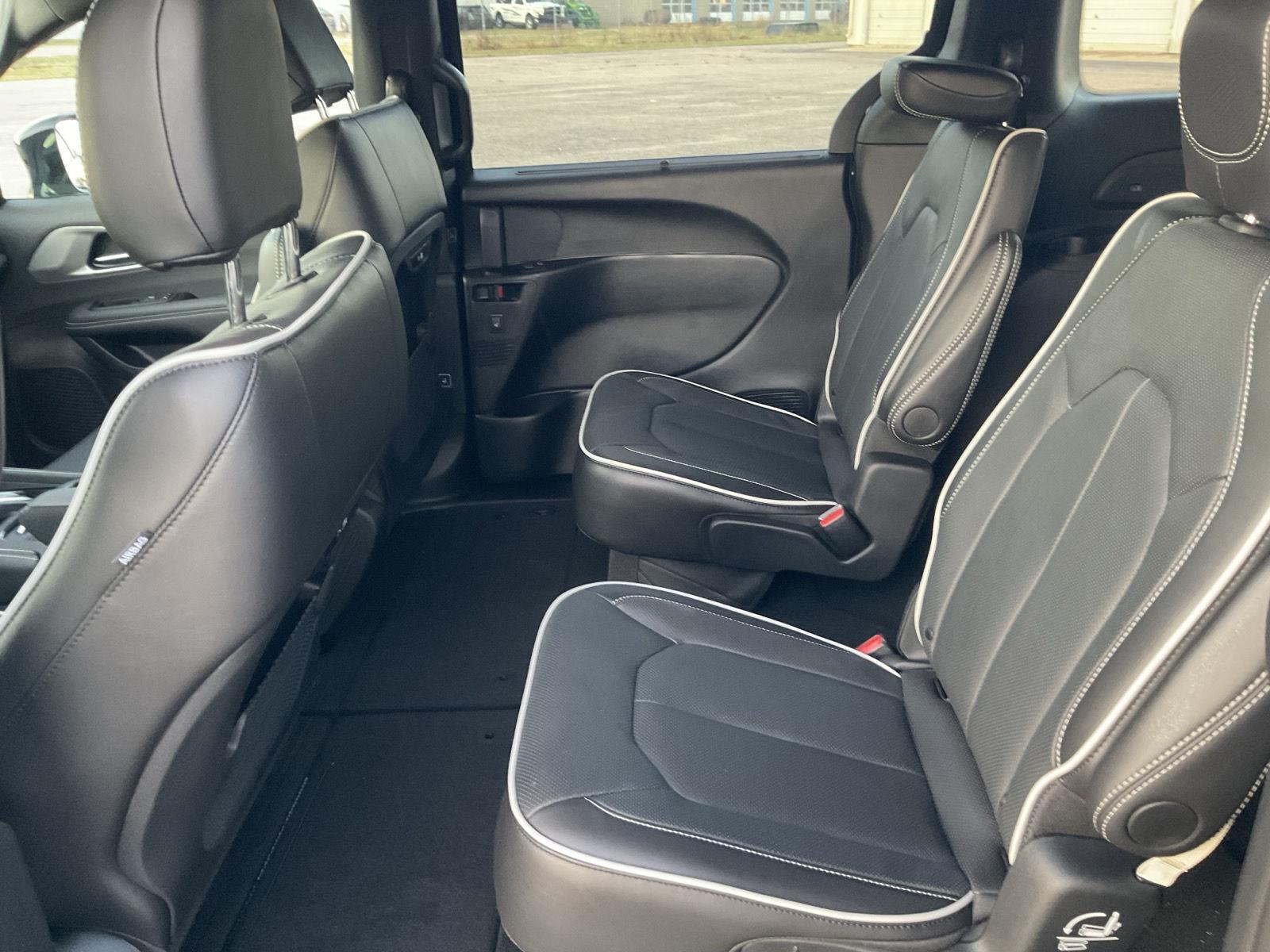 New 2026 Chrysler Pacifica Limited Minivan for sale in Grand Island NE