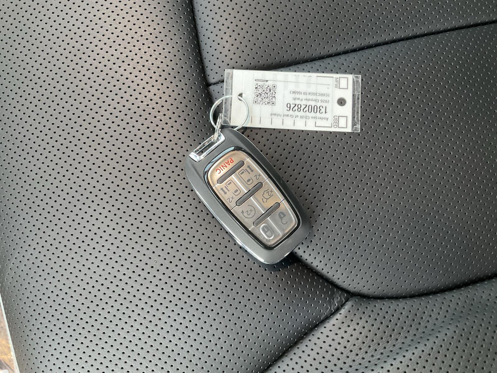 New 2026 Chrysler Pacifica Limited Minivan for sale in Grand Island NE