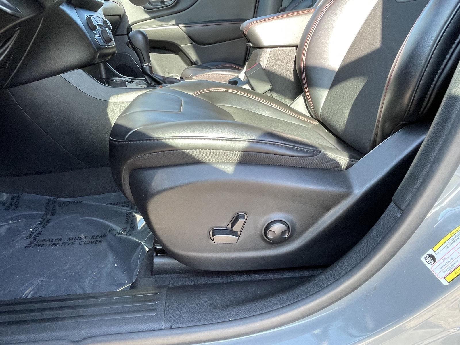 Used 2022 Jeep Cherokee for sale in Grand Island NE