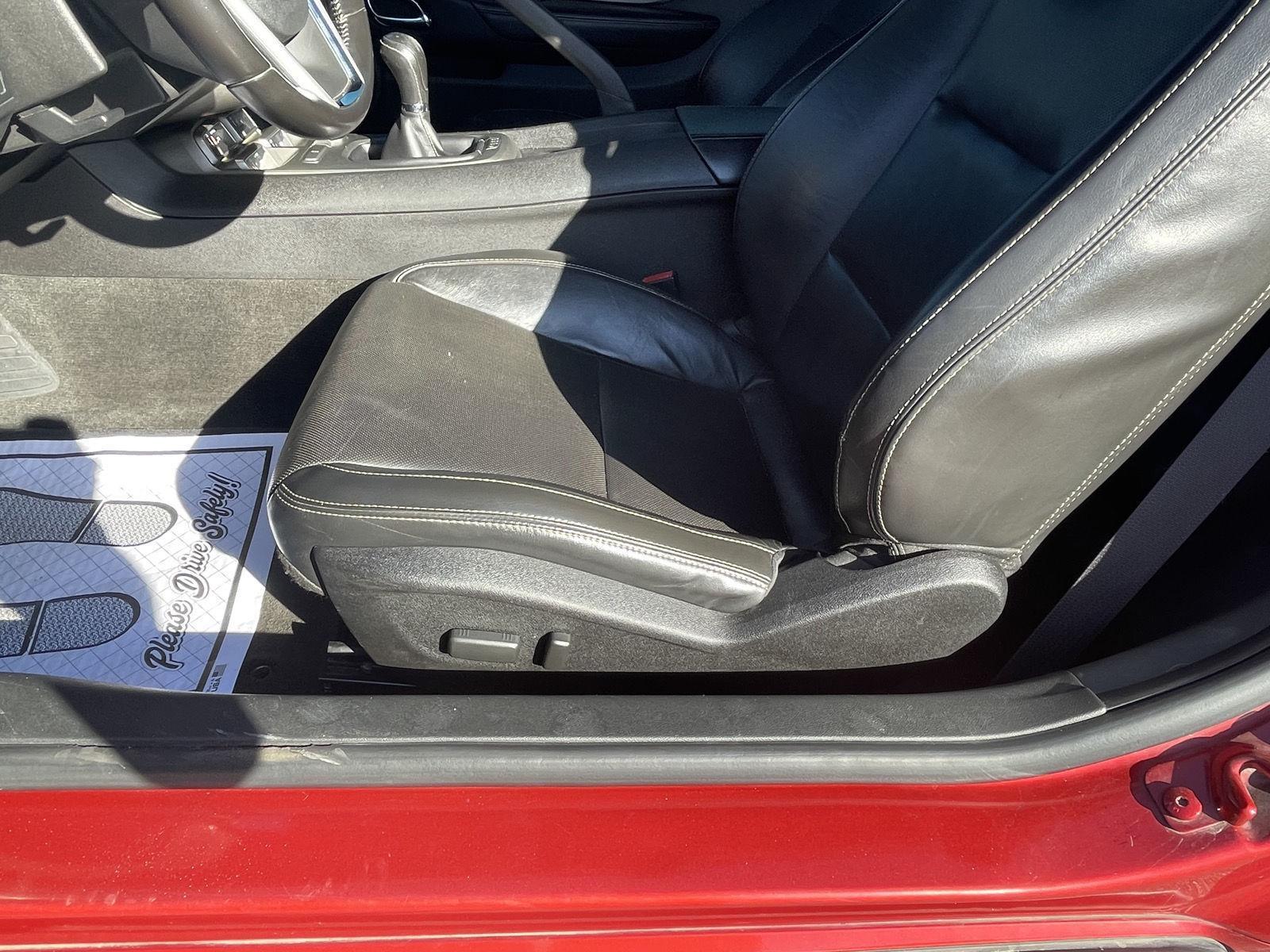 2014 Chevrolet Camaro 2LT photo 22